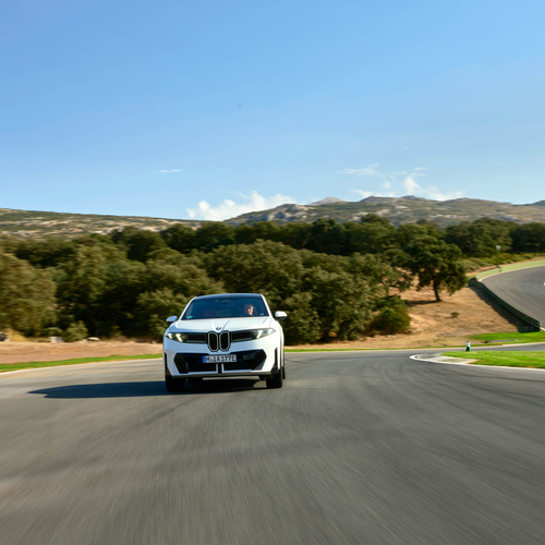 2026 BMW iX3 50 xDrive NA5 Alpine White Front View