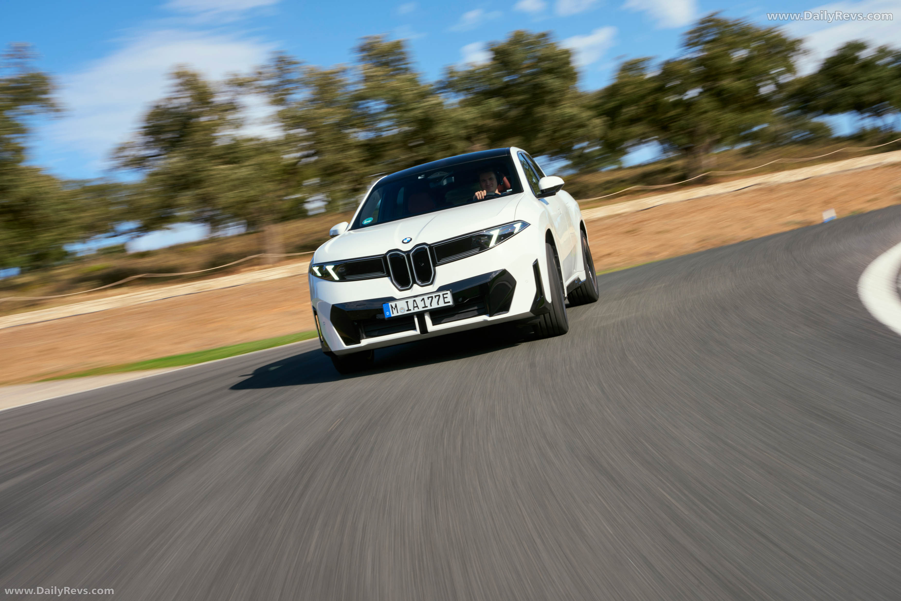 2026 BMW iX3 50 xDrive NA5 Alpine White Front View