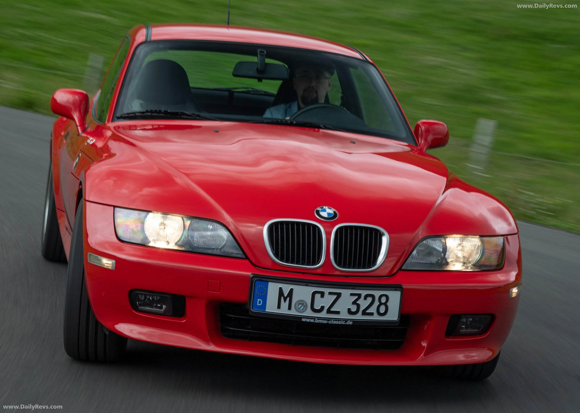 1999 BMW Z3 Coupe 2.8 E36 Front View
