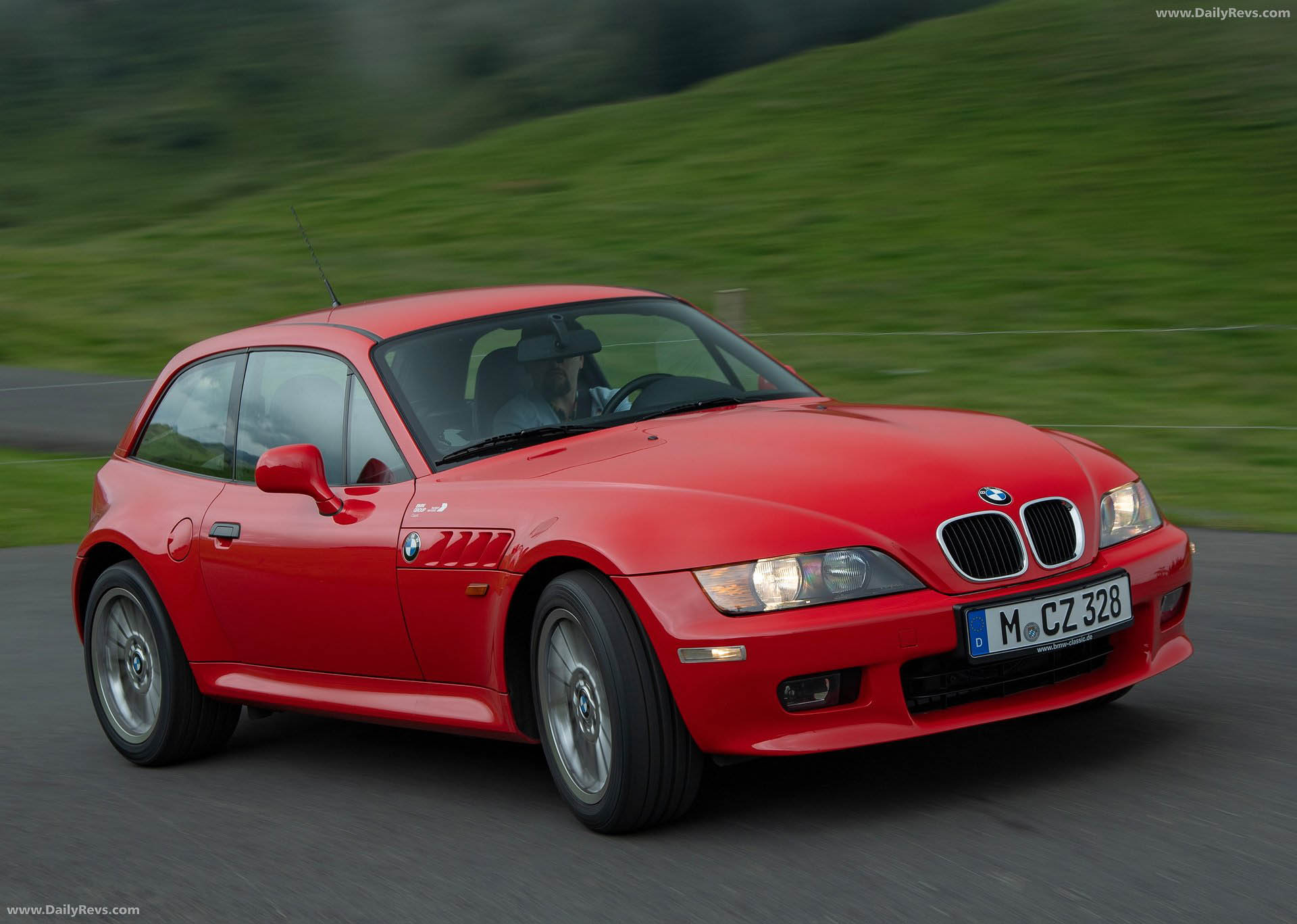 1999 BMW Z3 Coupe 2.8 E36 Front View