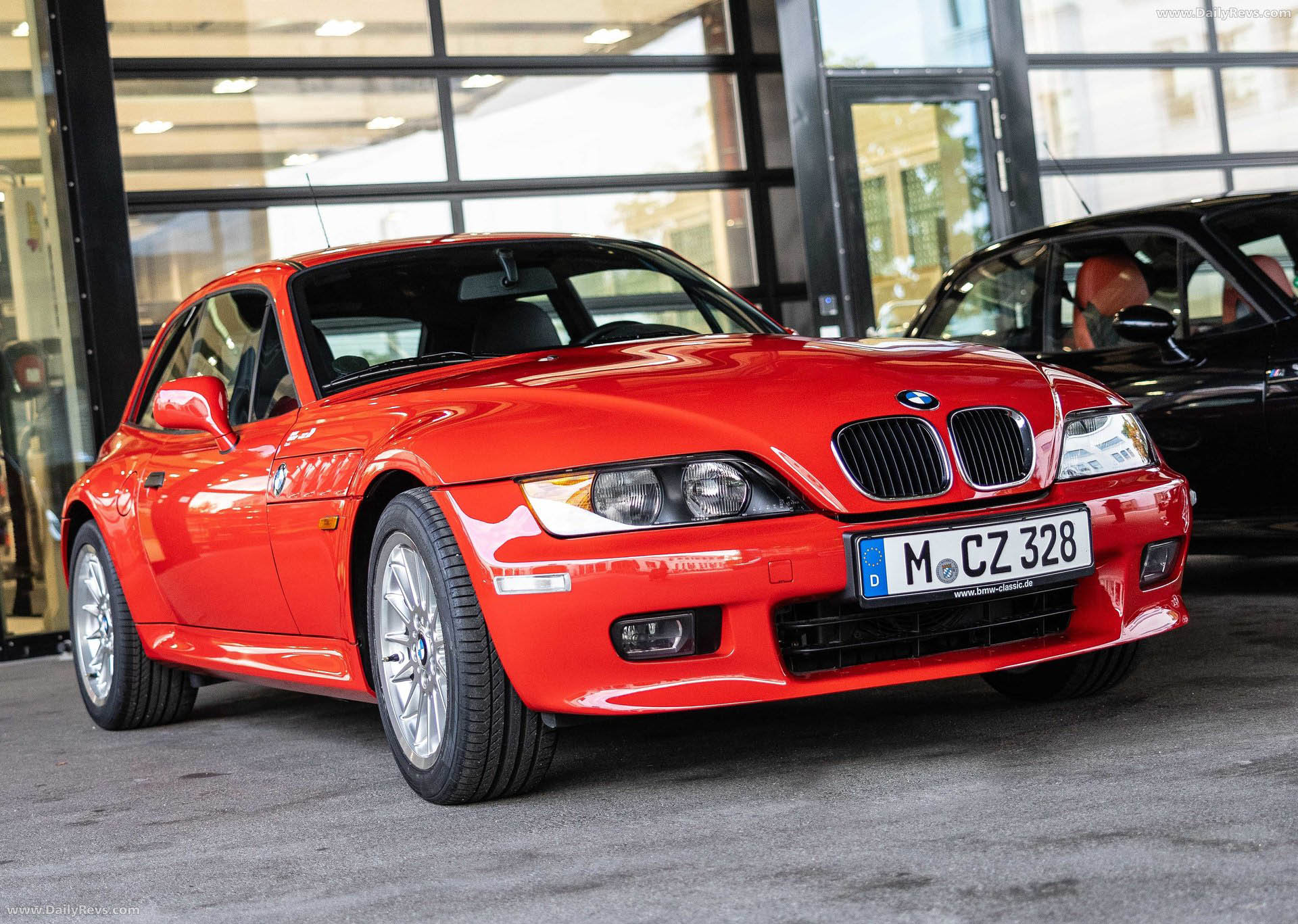 1999 BMW Z3 Coupe 2.8 E36 Front View