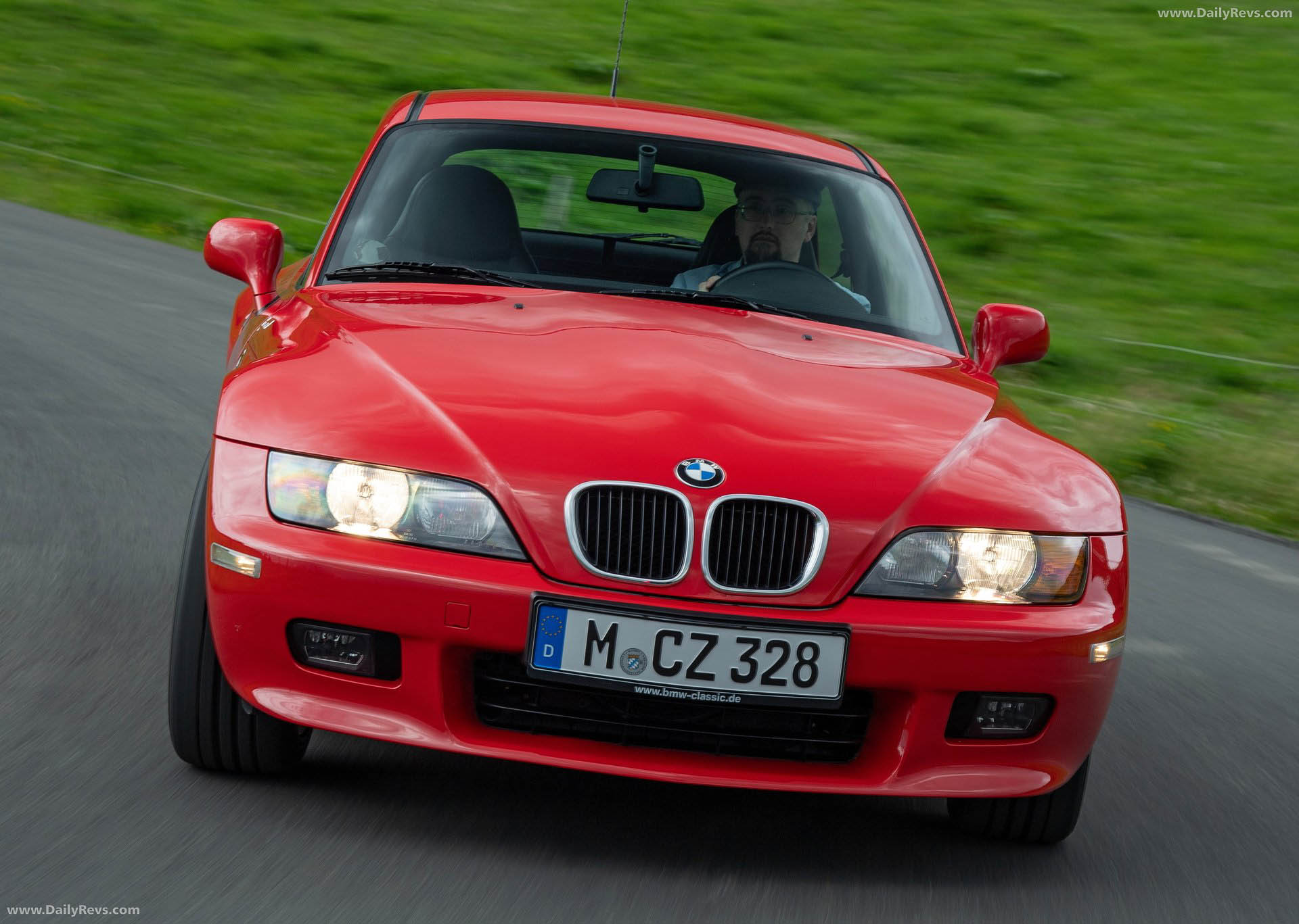 1999 BMW Z3 Coupe 2.8 E36 Front View