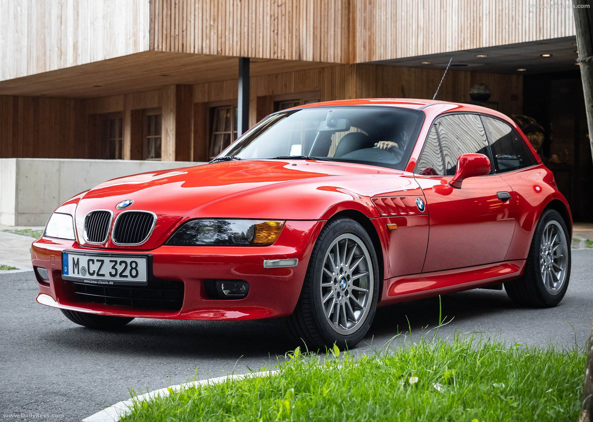 1999 BMW Z3 Coupe 2.8 E36 Front View