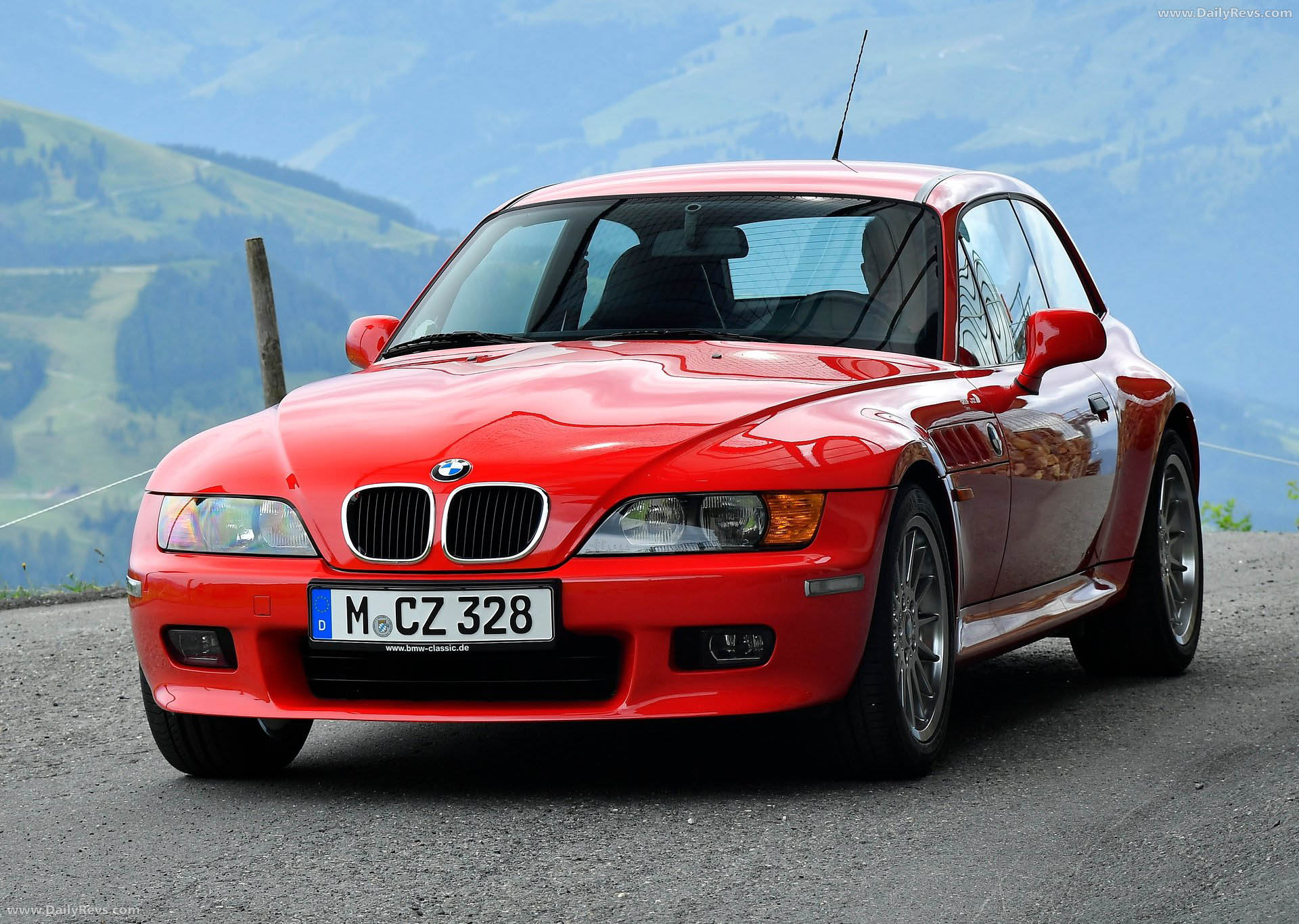 1999 BMW Z3 Coupe 2.8 E36 Front View