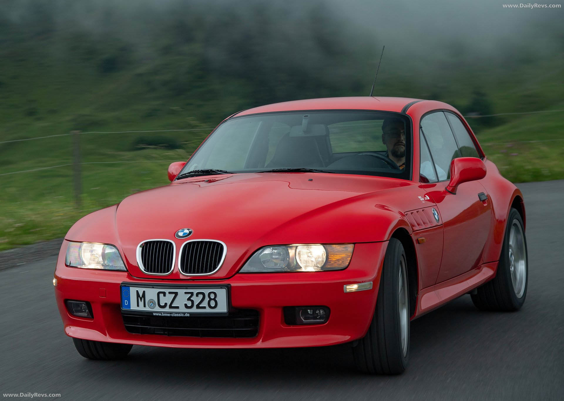 1999 BMW Z3 Coupe 2.8 E36 Front View