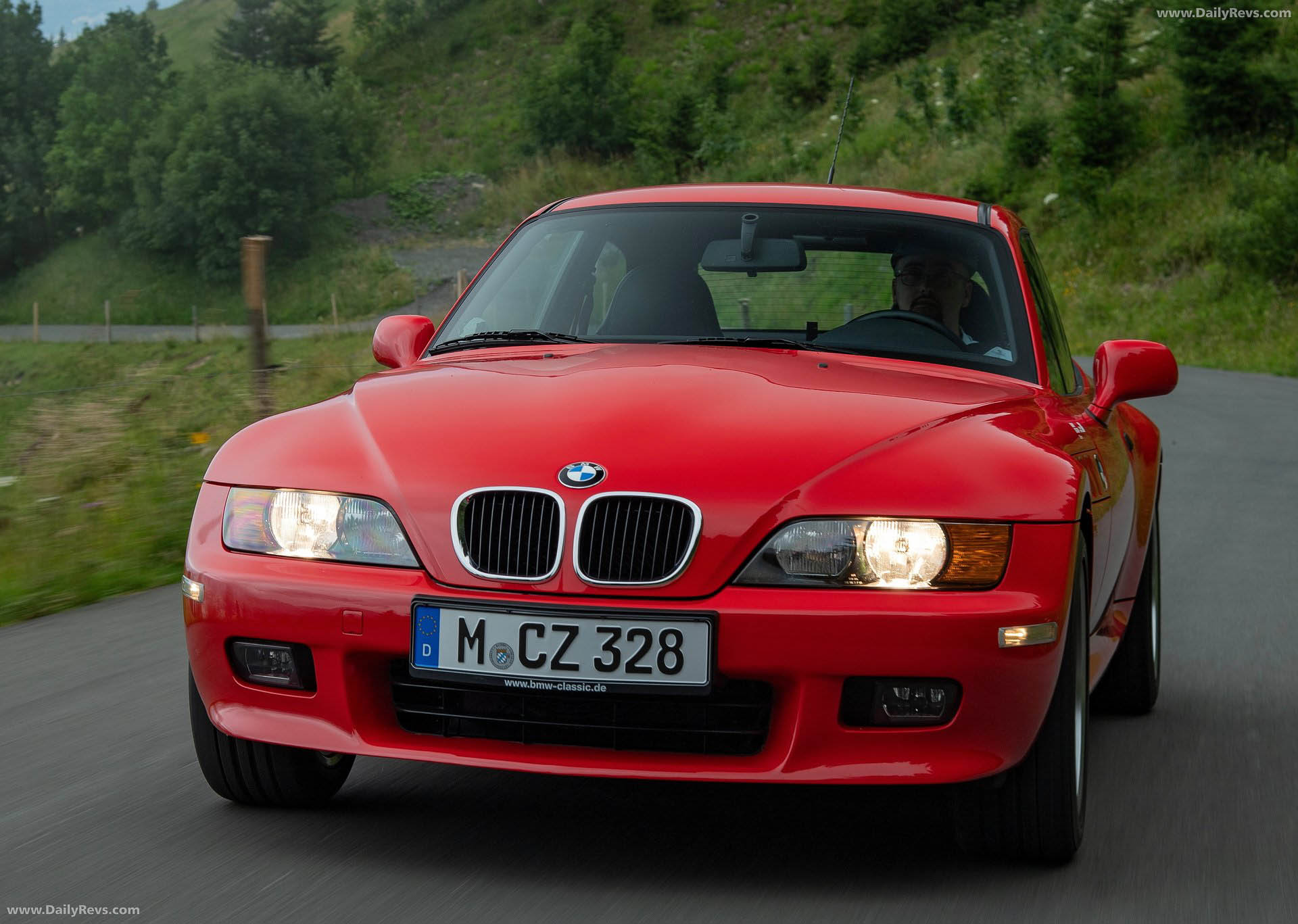 1999 BMW Z3 Coupe 2.8 E36 Front View