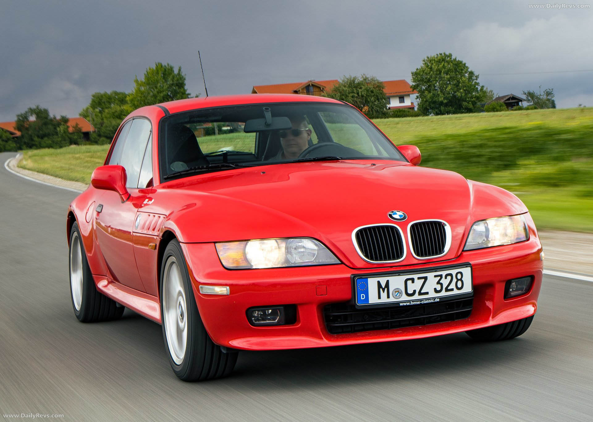 1999 BMW Z3 Coupe 2.8 E36 Front View