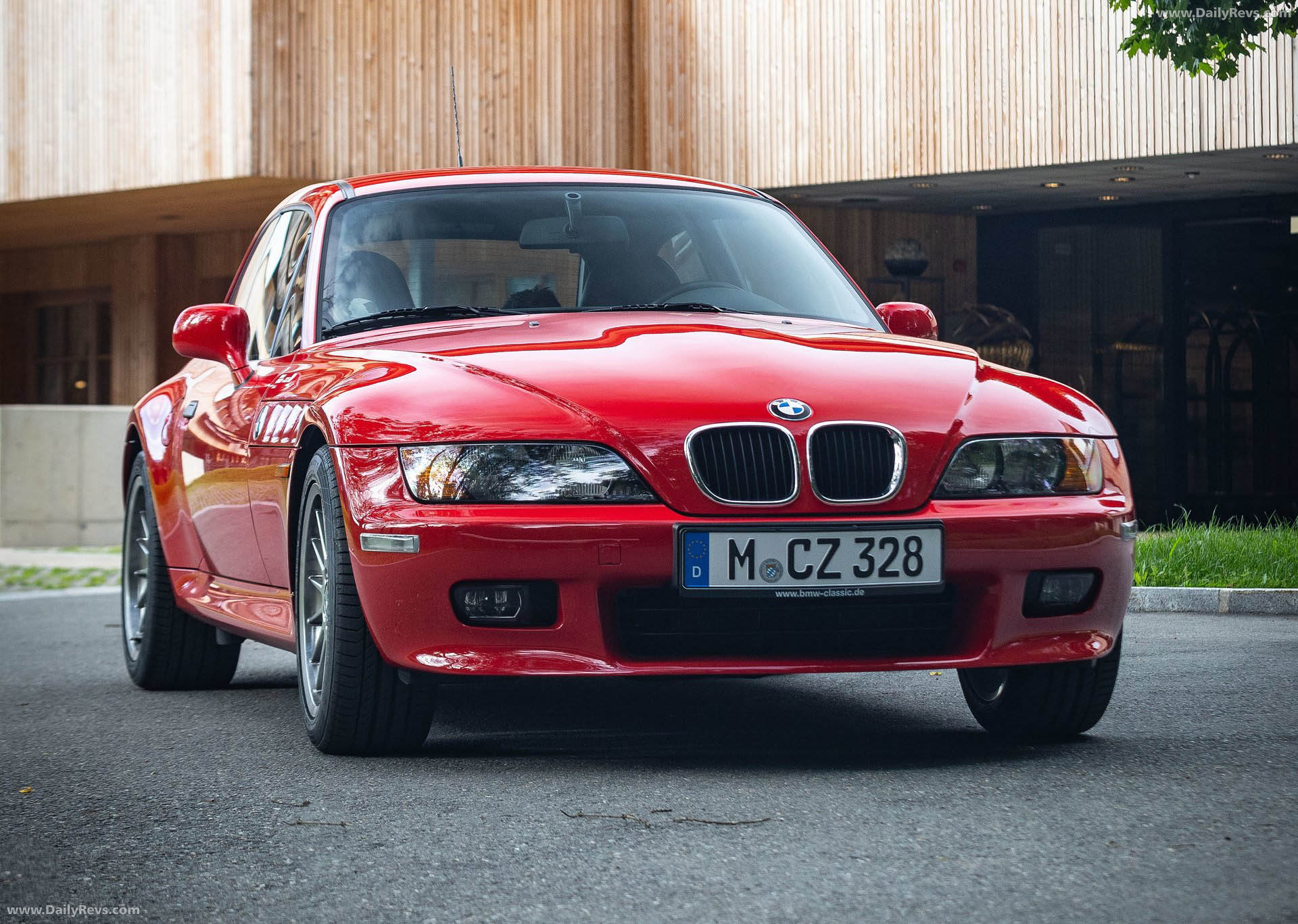 1999 BMW Z3 Coupe 2.8 E36 Front View