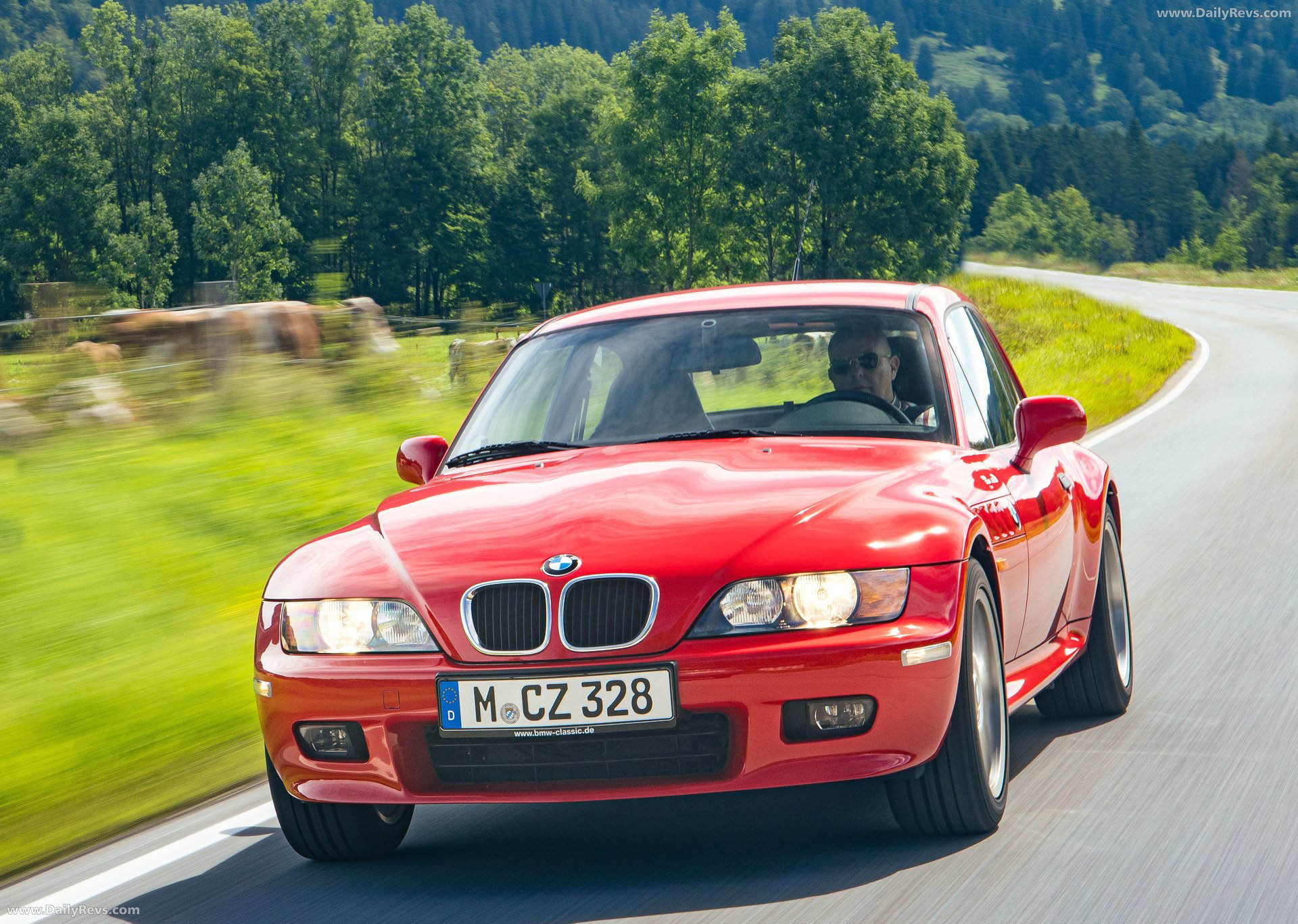 1999 BMW Z3 Coupe 2.8 E36 Front View