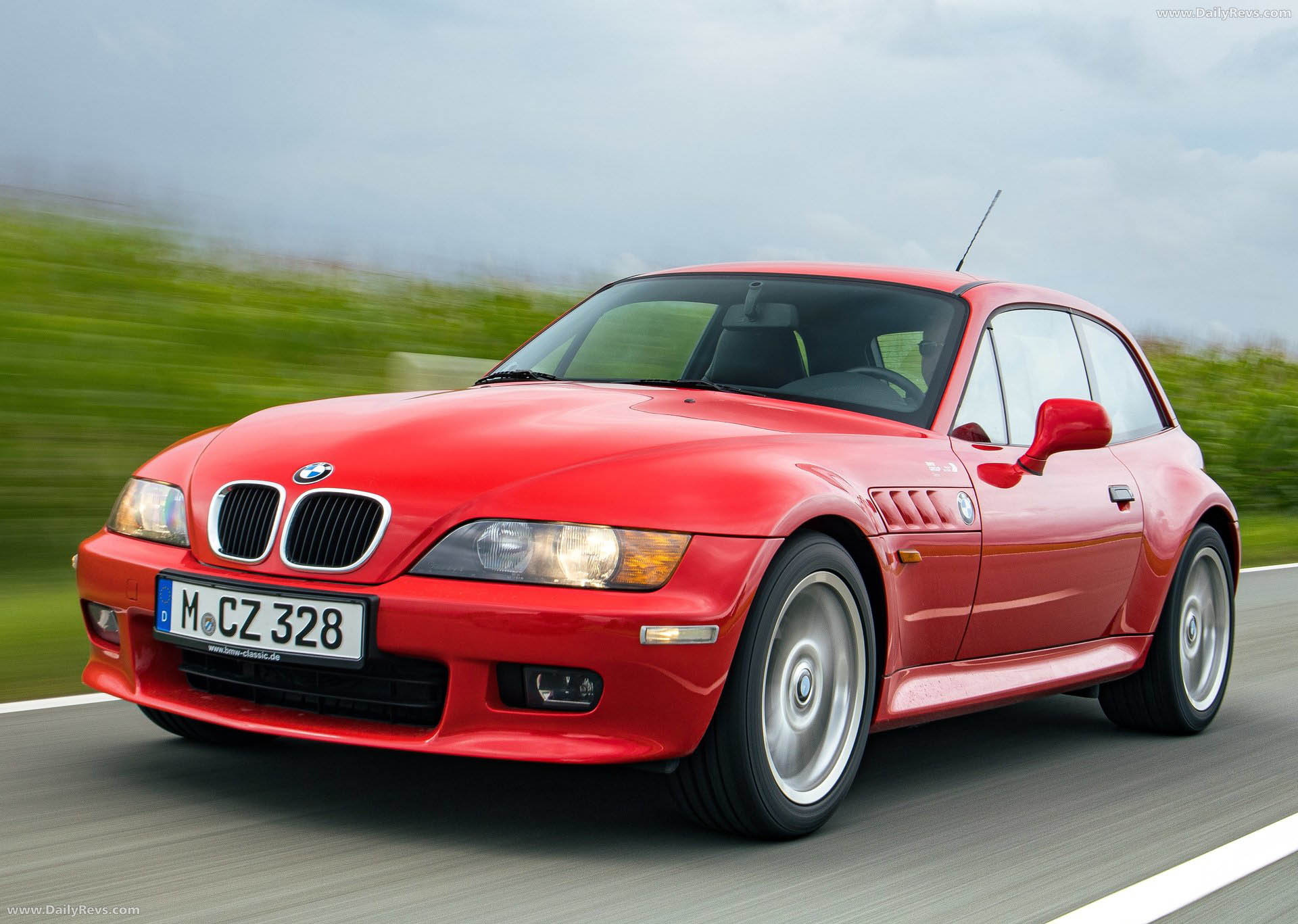 1999 BMW Z3 Coupe 2.8 E36 Front View