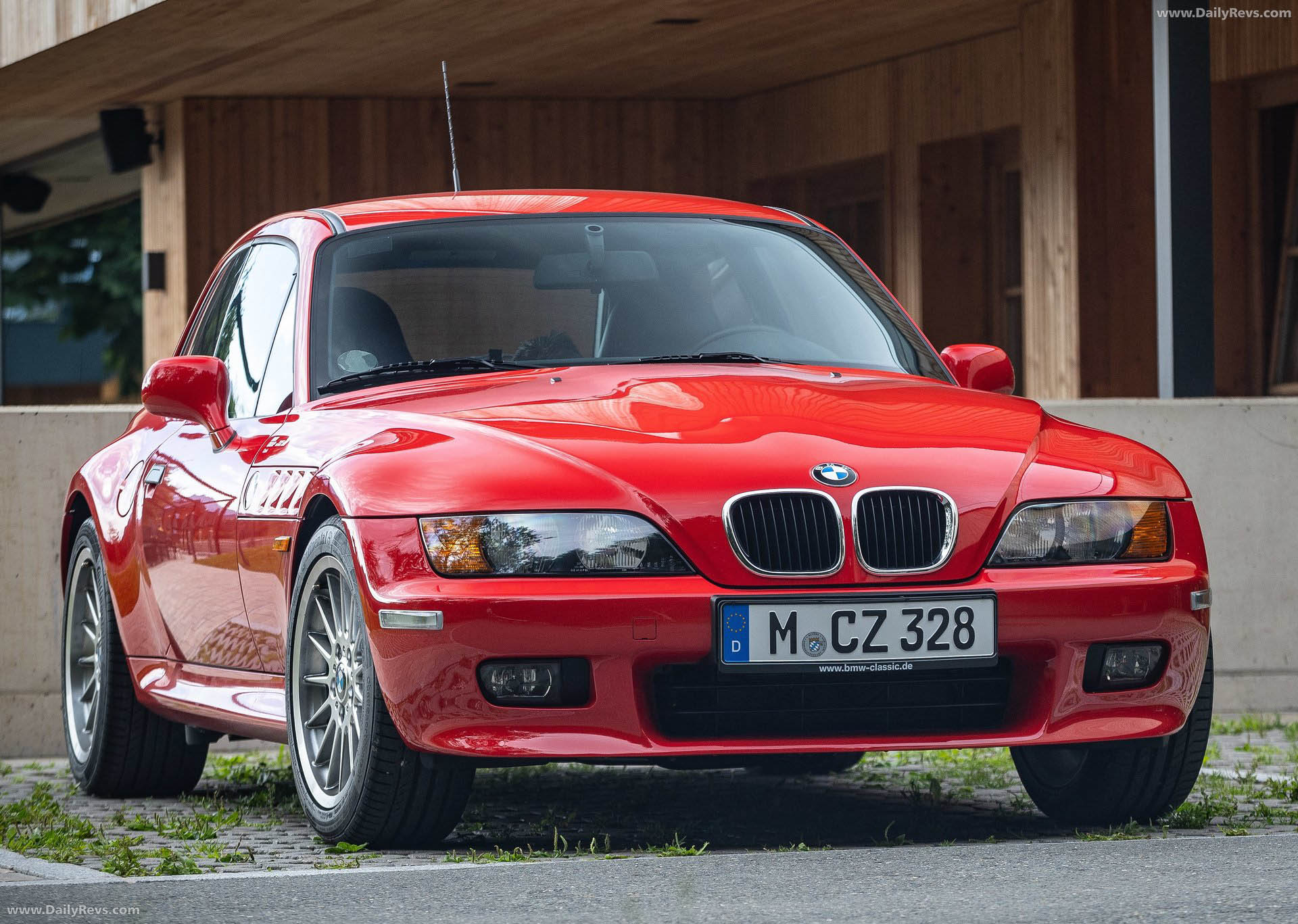 1999 BMW Z3 Coupe 2.8 E36 Front View