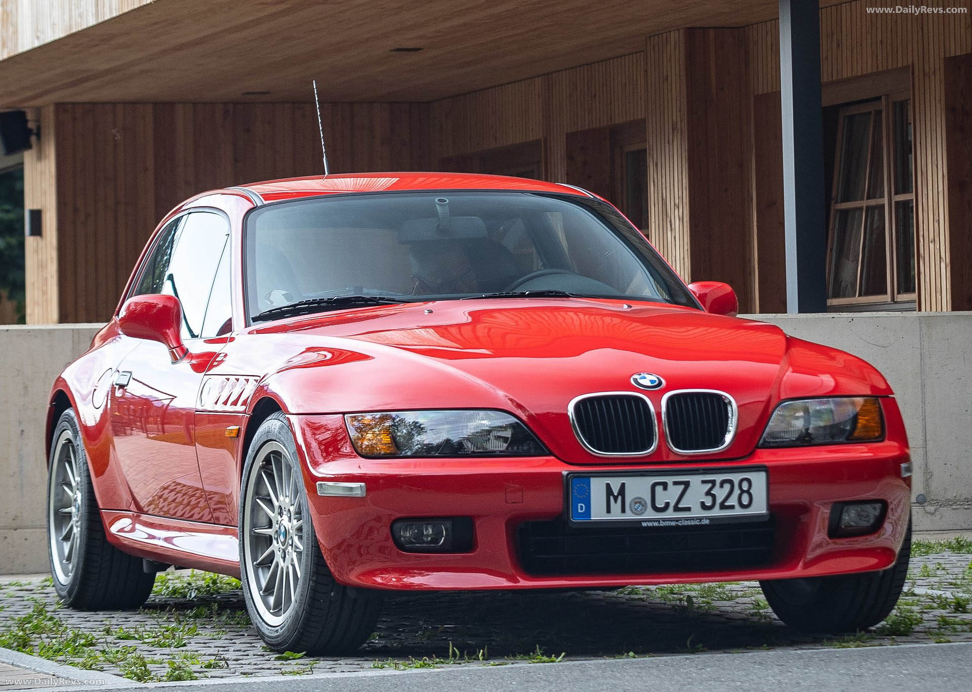1999 BMW Z3 Coupe 2.8 E36 Front View