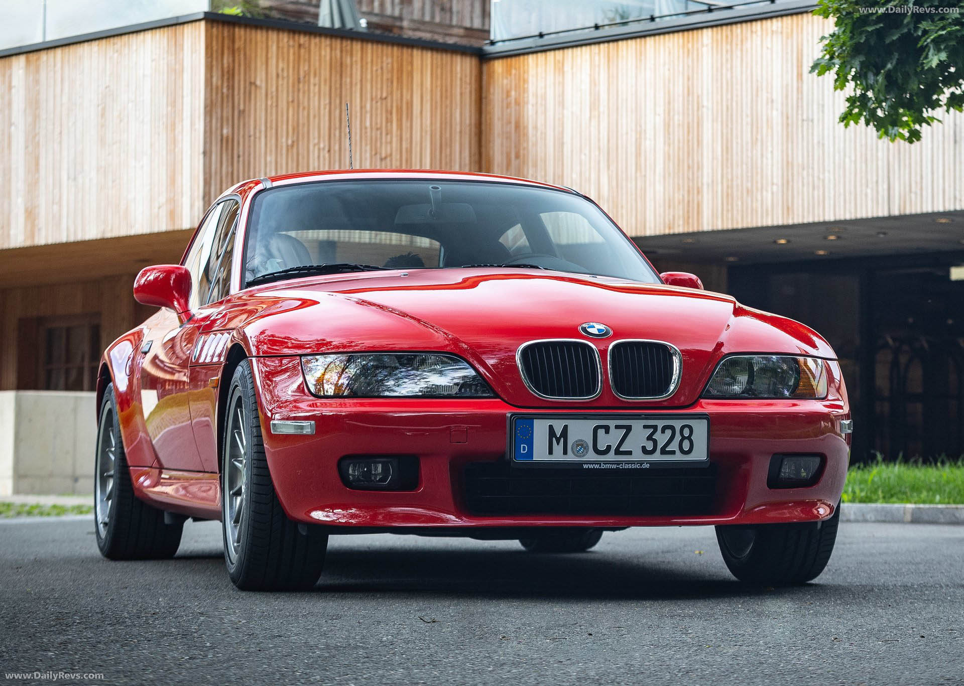 1999 BMW Z3 Coupe 2.8 E36 Front View
