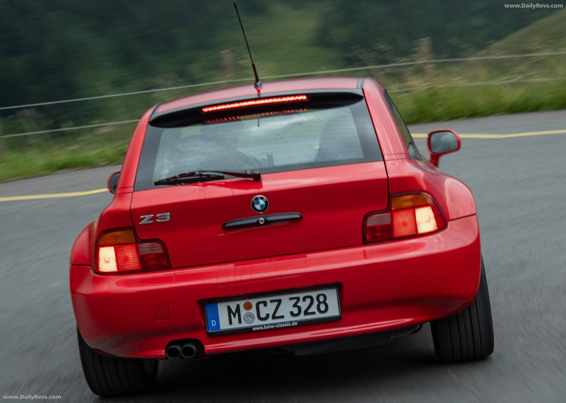 1999 BMW Z3 Coupe 2.8 E36 Rear View