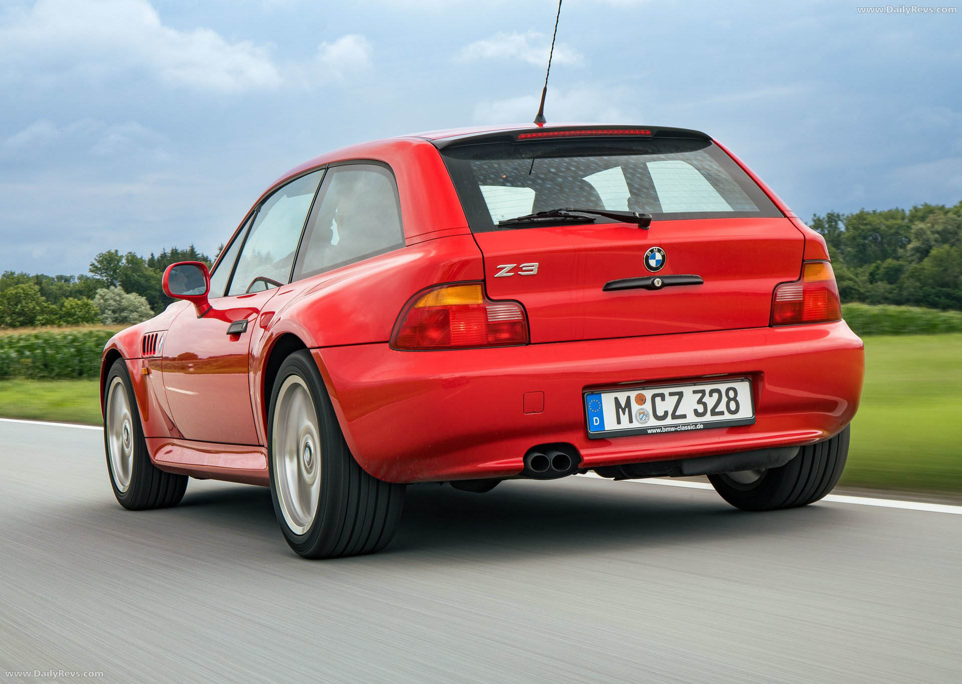 1999 BMW Z3 Coupe 2.8 E36 Rear View