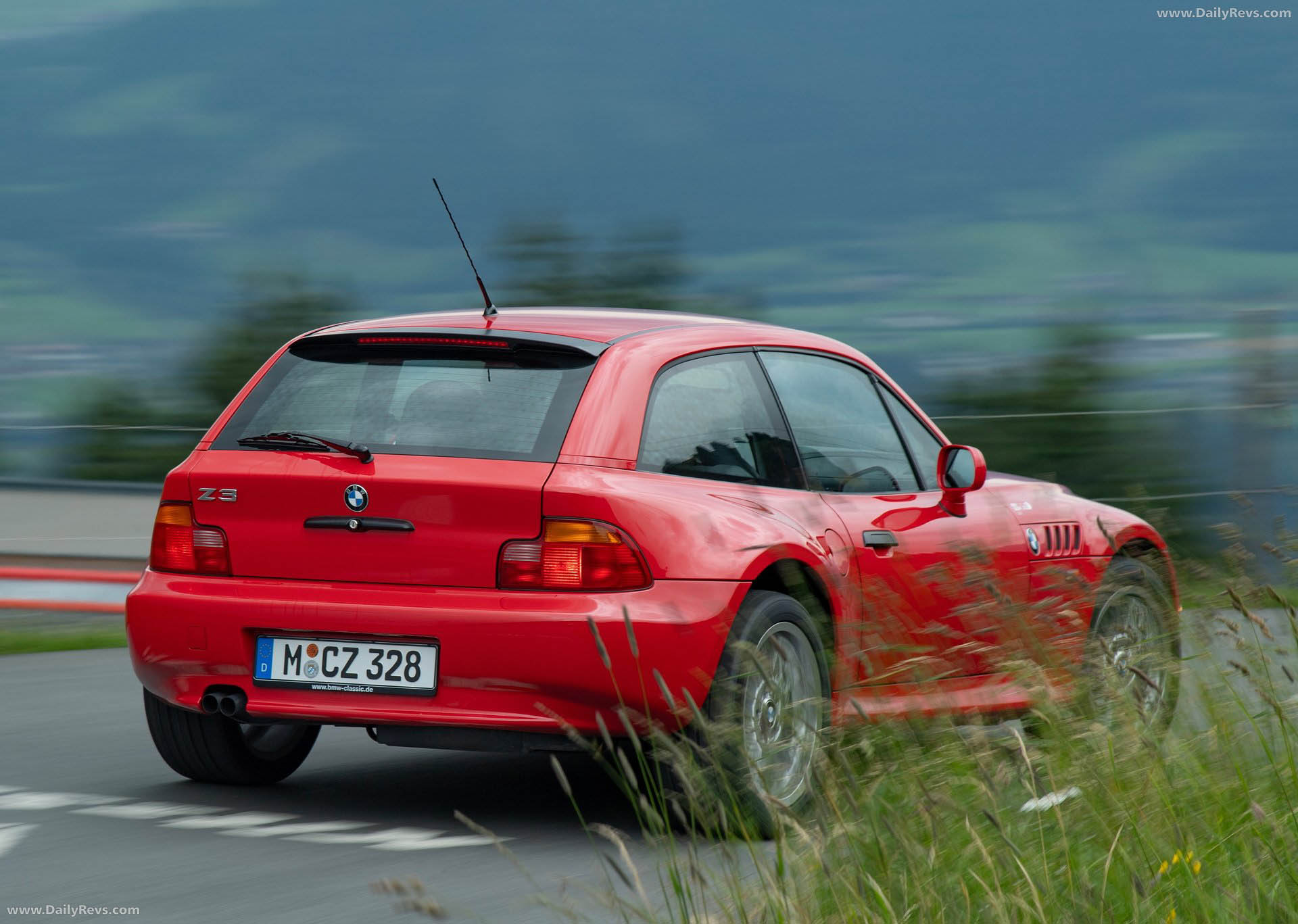 1999 BMW Z3 Coupe 2.8 E36 Rear View