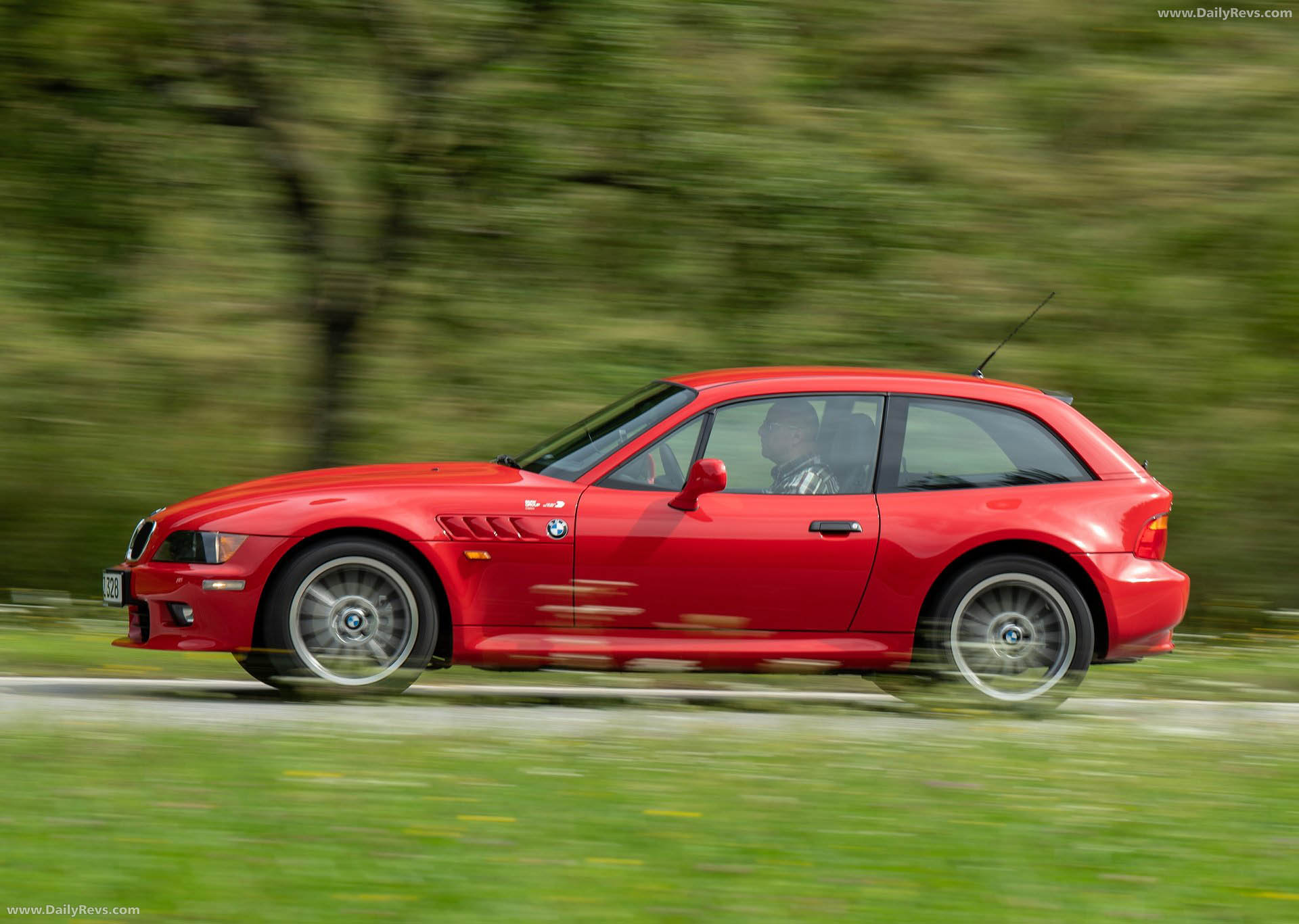 1999 BMW Z3 Coupe 2.8 E36 Side View