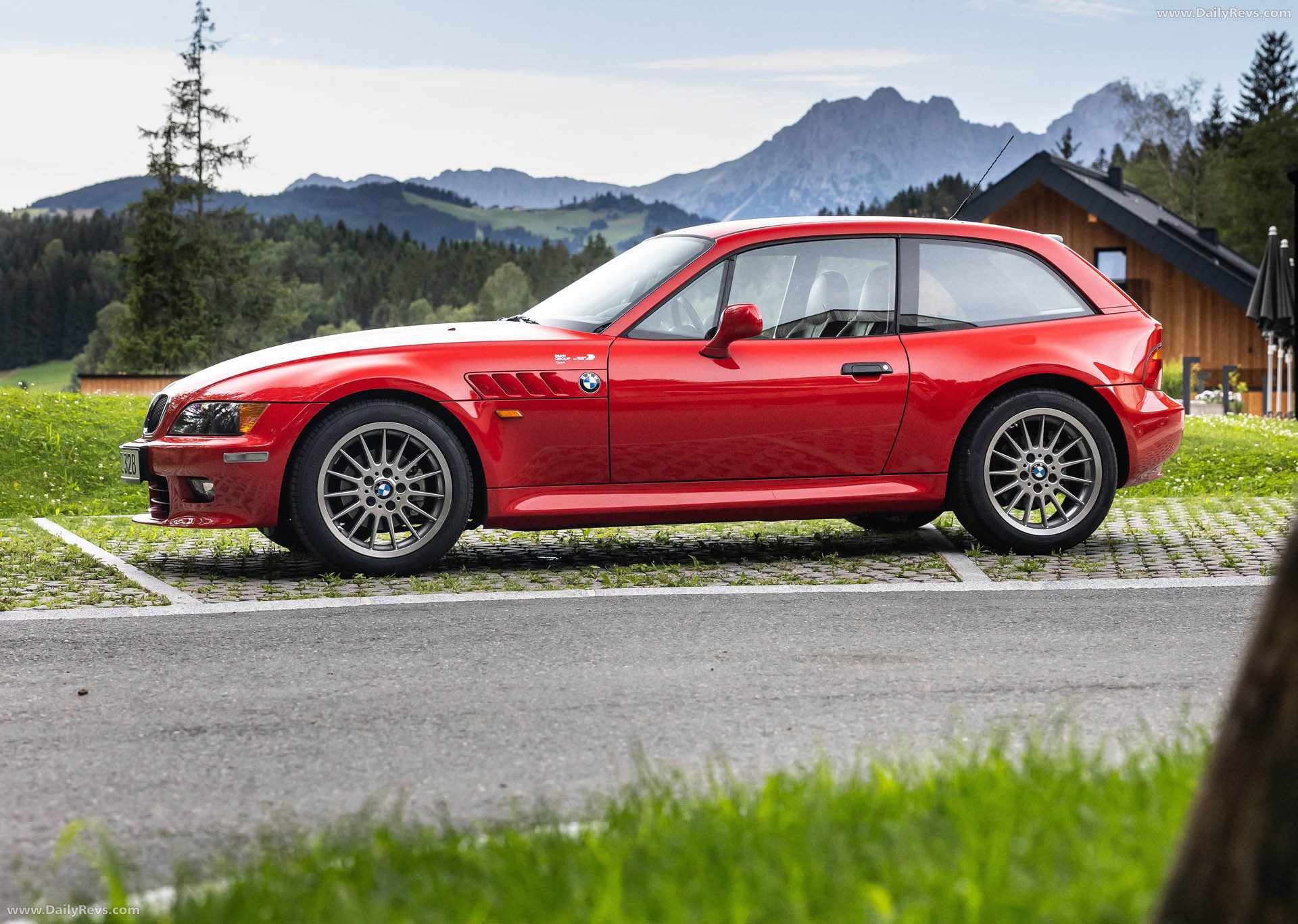 1999 BMW Z3 Coupe 2.8 E36 Side View