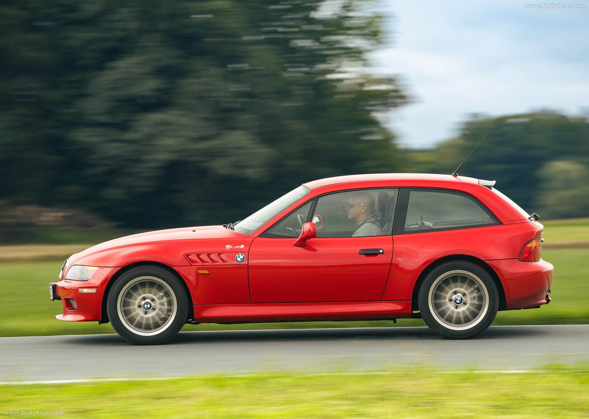1999 BMW Z3 Coupe 2.8 E36 Side View