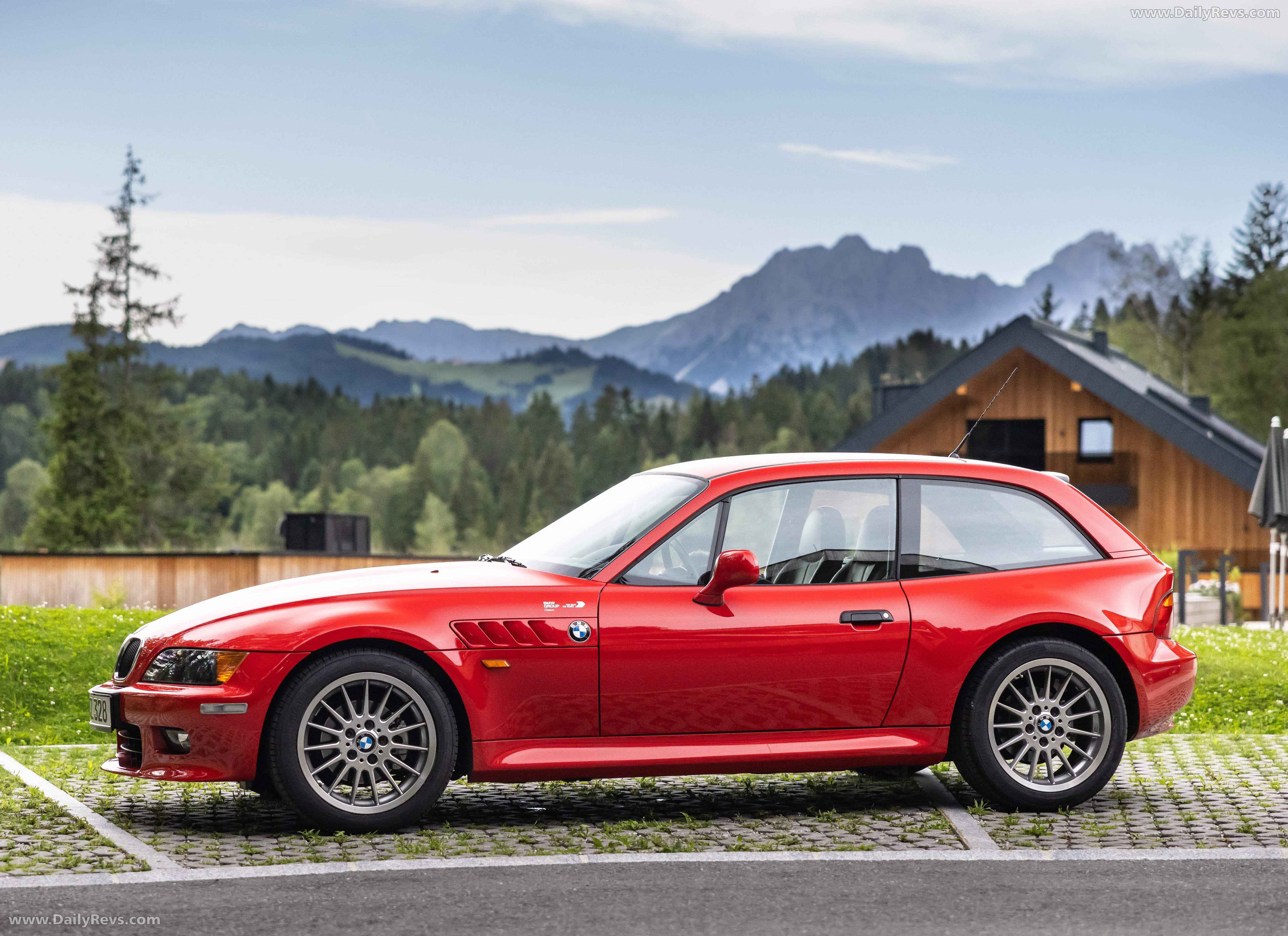 1999 BMW Z3 Coupe 2.8 E36 Side View