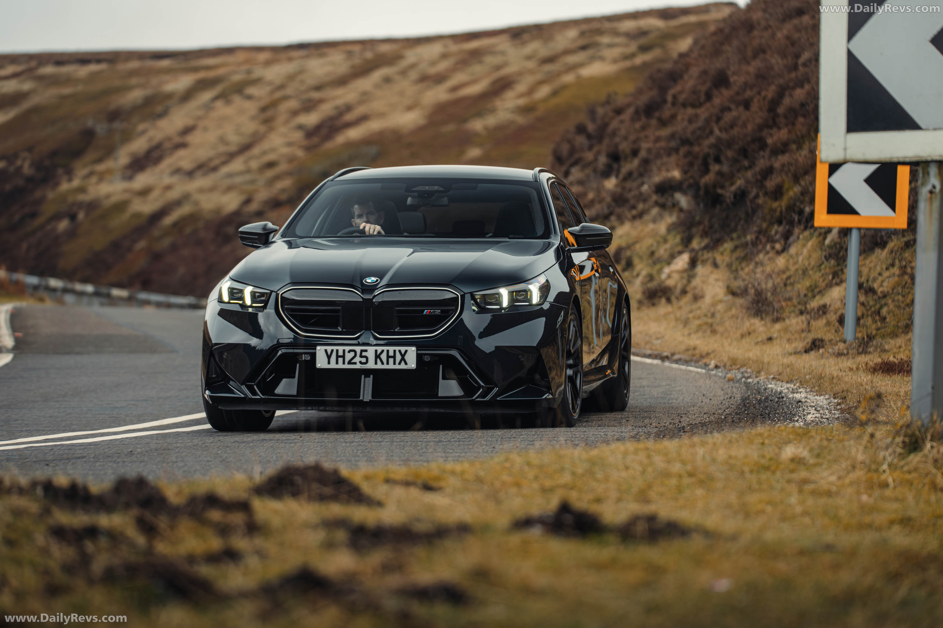 2025 BMW M5 Touring G99 UK Version Front View
