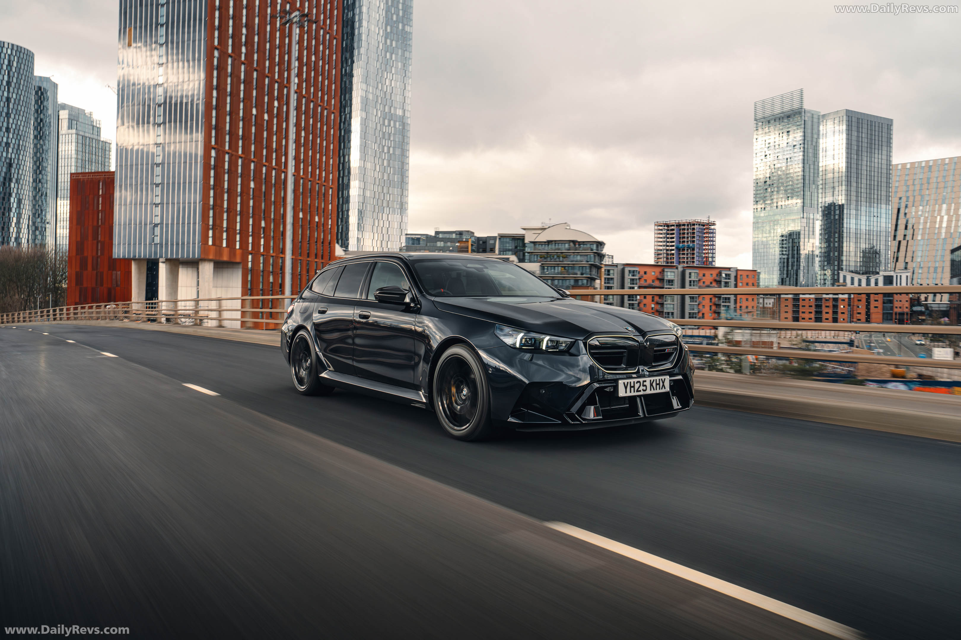2025 BMW M5 Touring G99 UK Version Front View