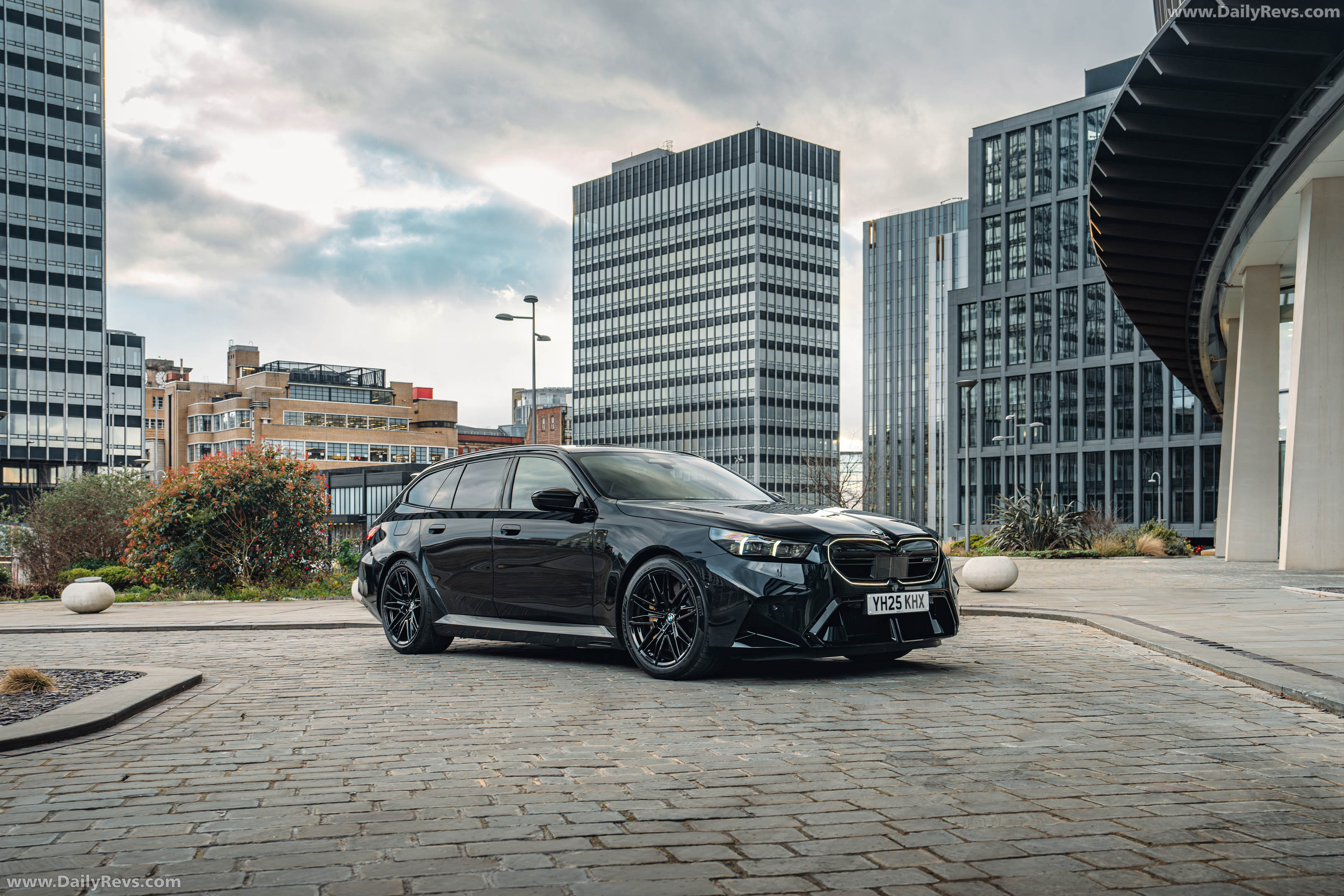 2025 BMW M5 Touring G99 UK Version Front View