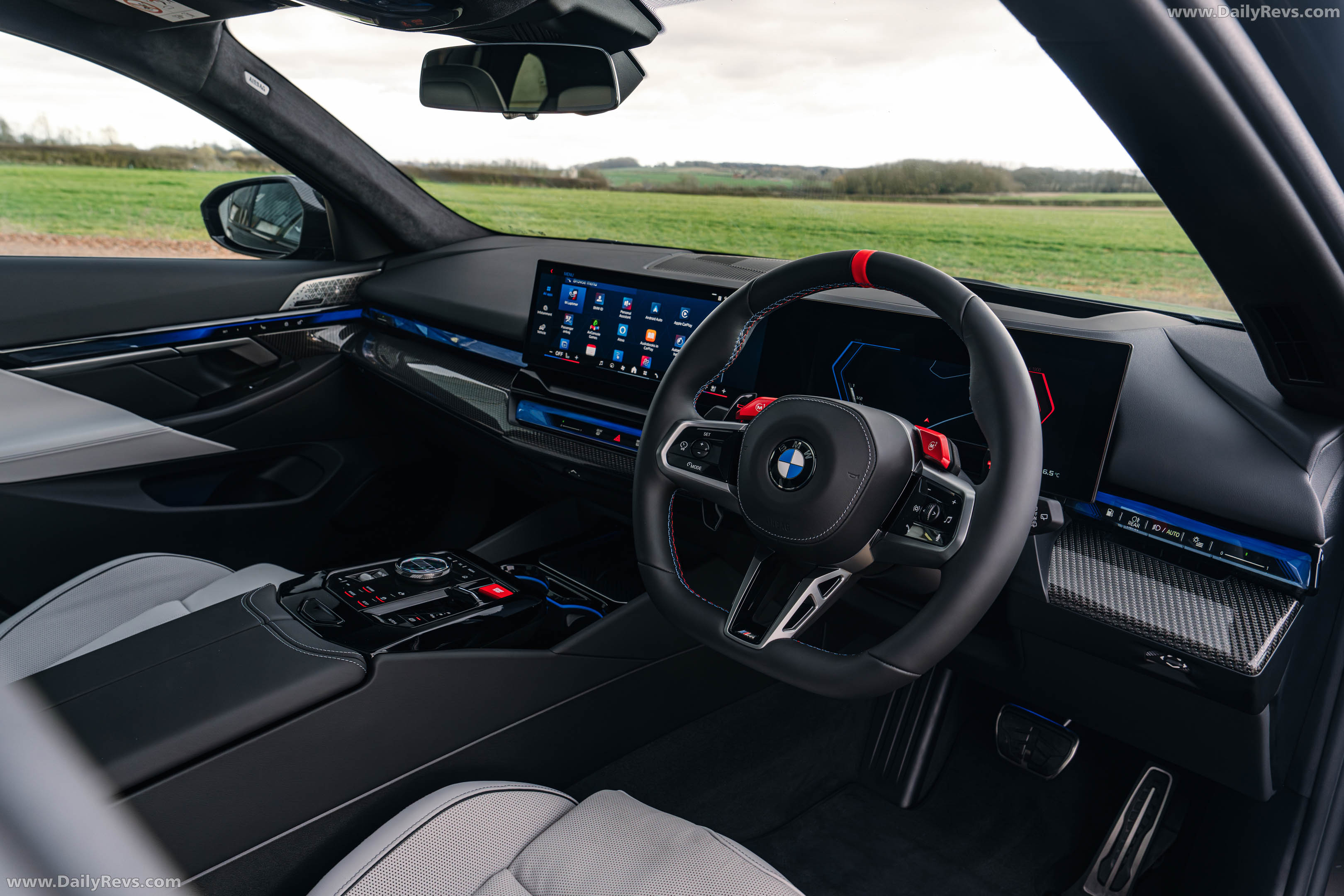 2025 BMW M5 Touring G99 UK Version Interior