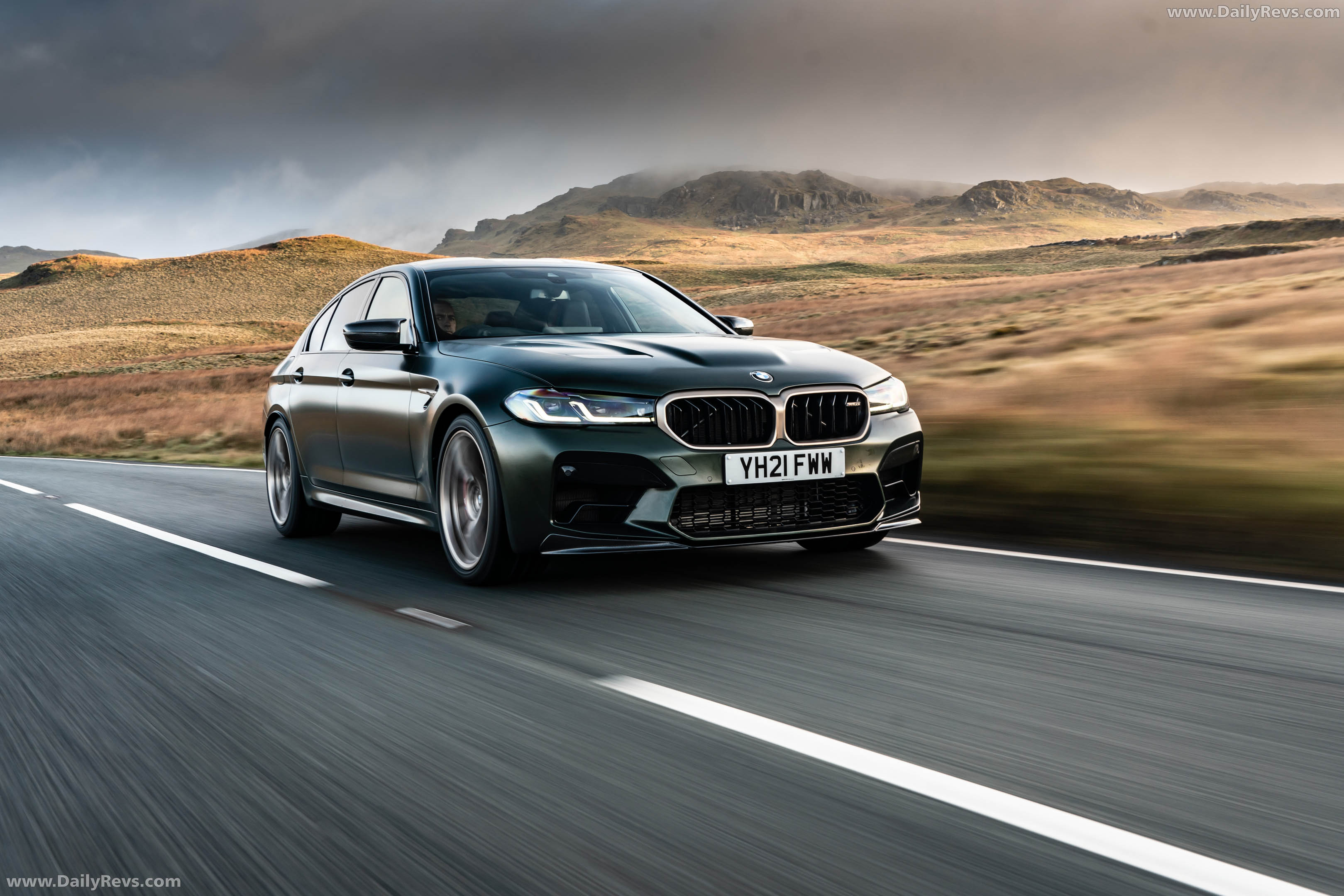 2022 BMW M5 CS F90 UK Version Front View