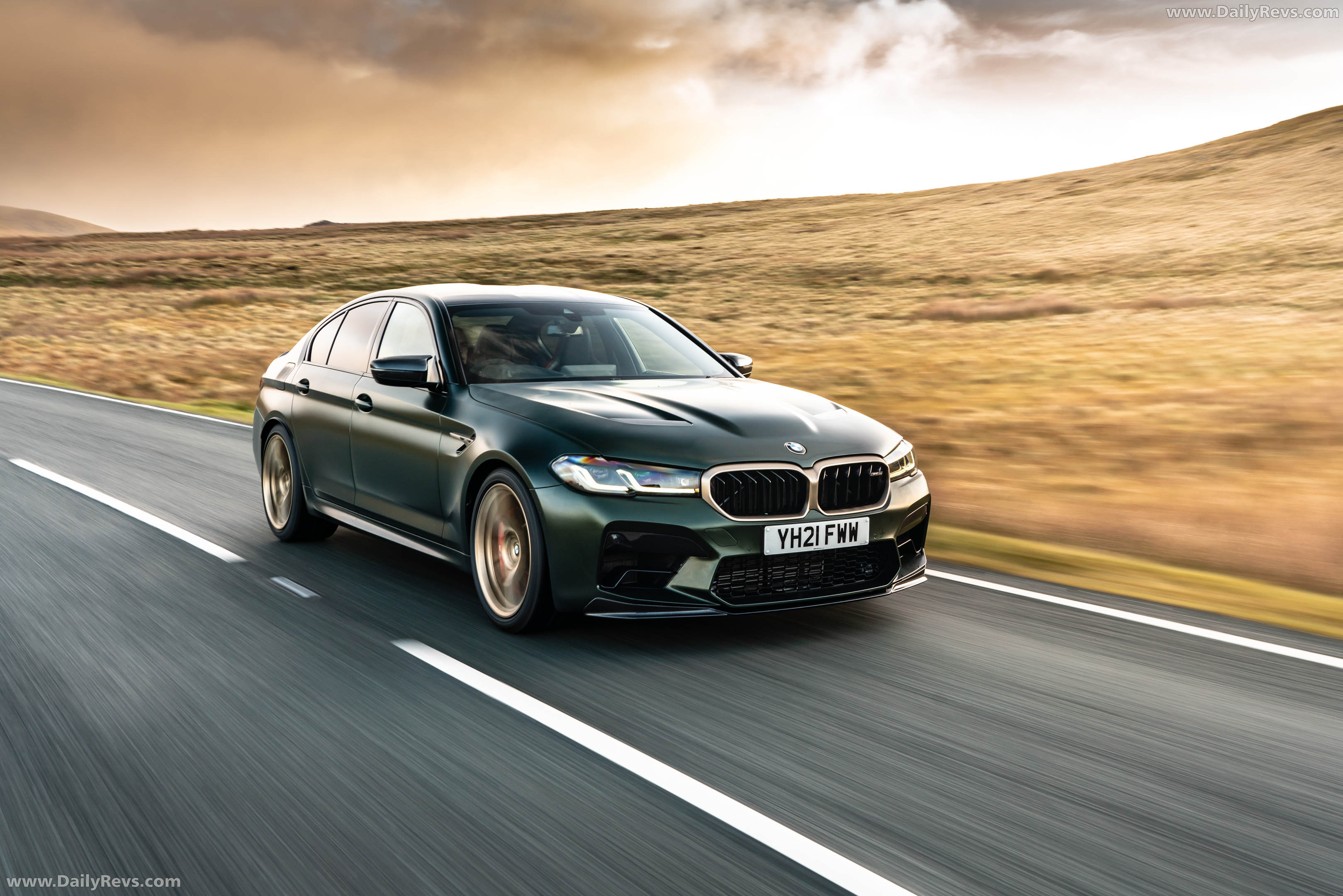 2022 BMW M5 CS F90 UK Version Front View