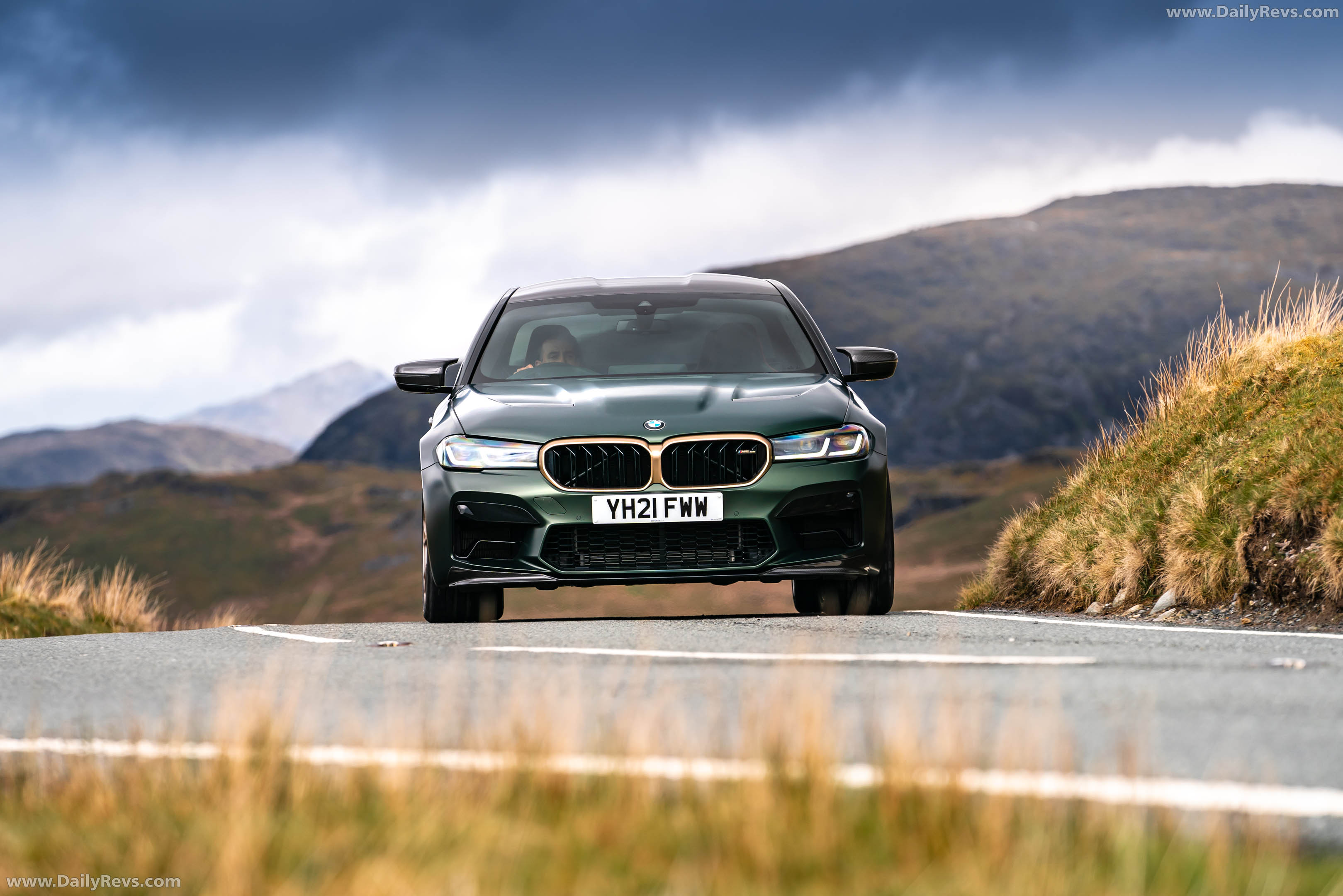2022 BMW M5 CS F90 UK Version Front View