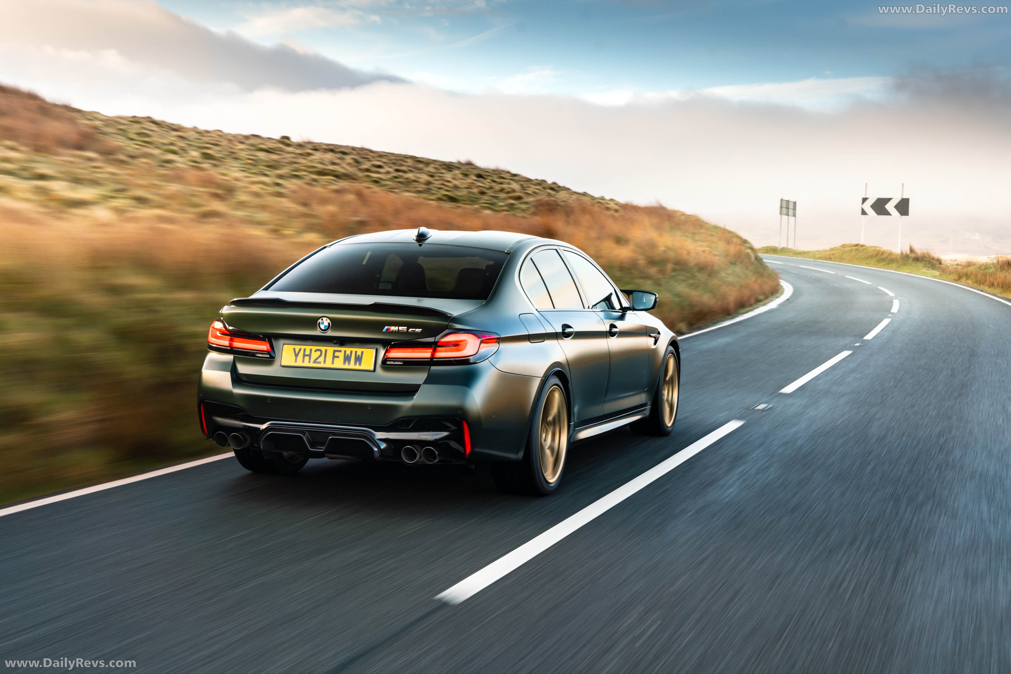 2022 BMW M5 CS F90 UK Version Rear View