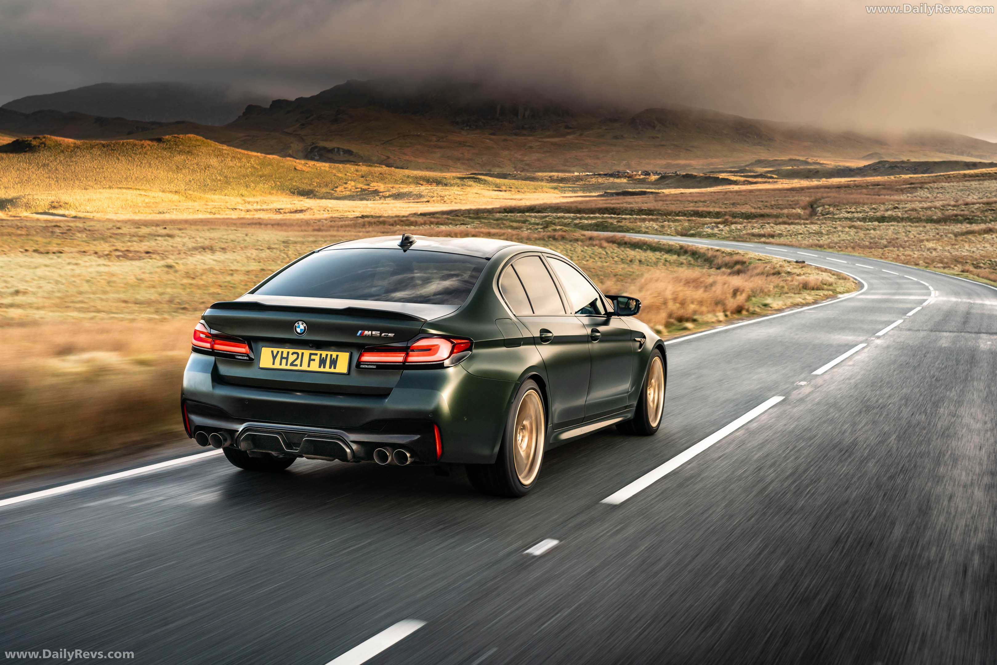 2022 BMW M5 CS F90 UK Version Rear View