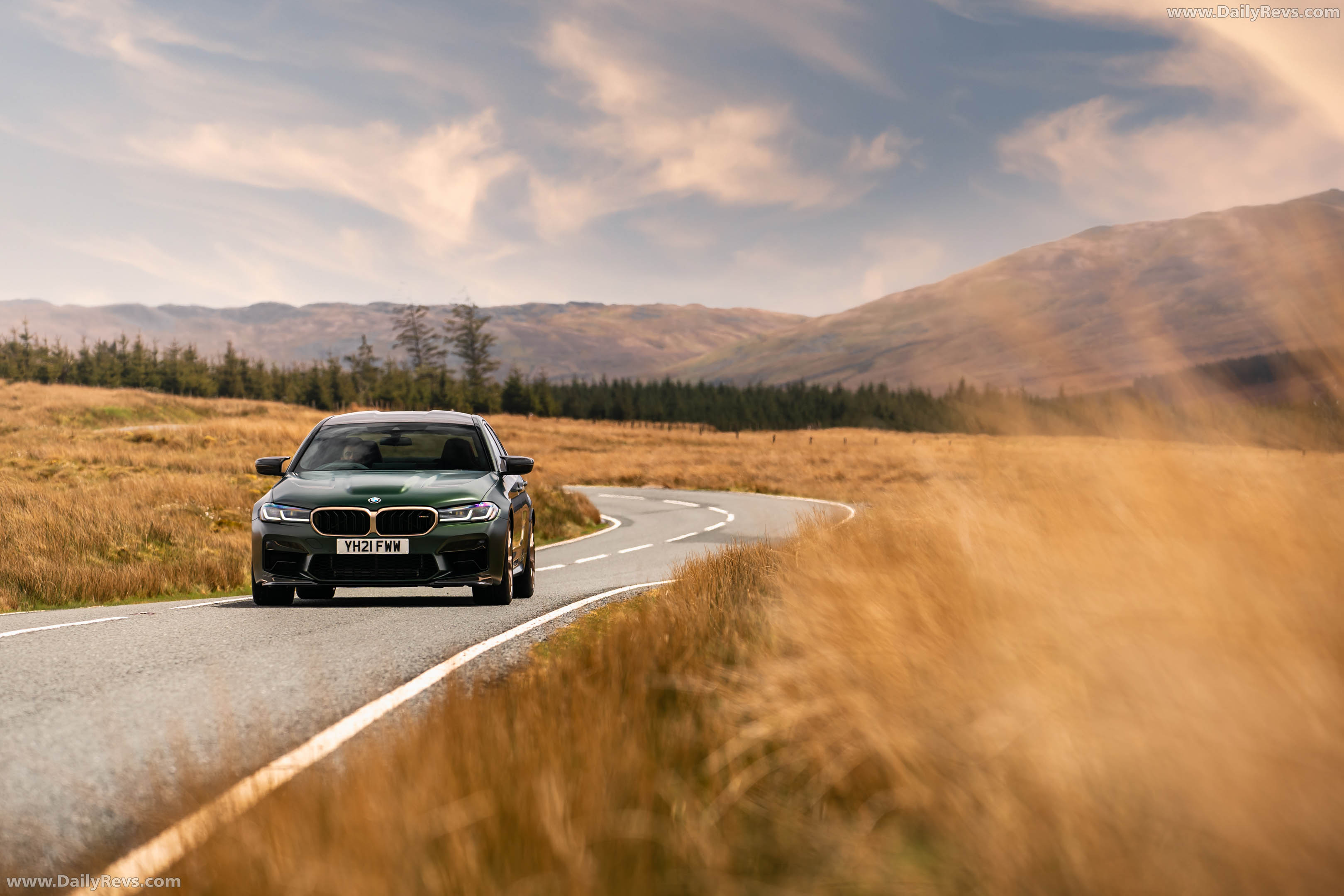 2022 BMW M5 CS F90 UK Version Front View