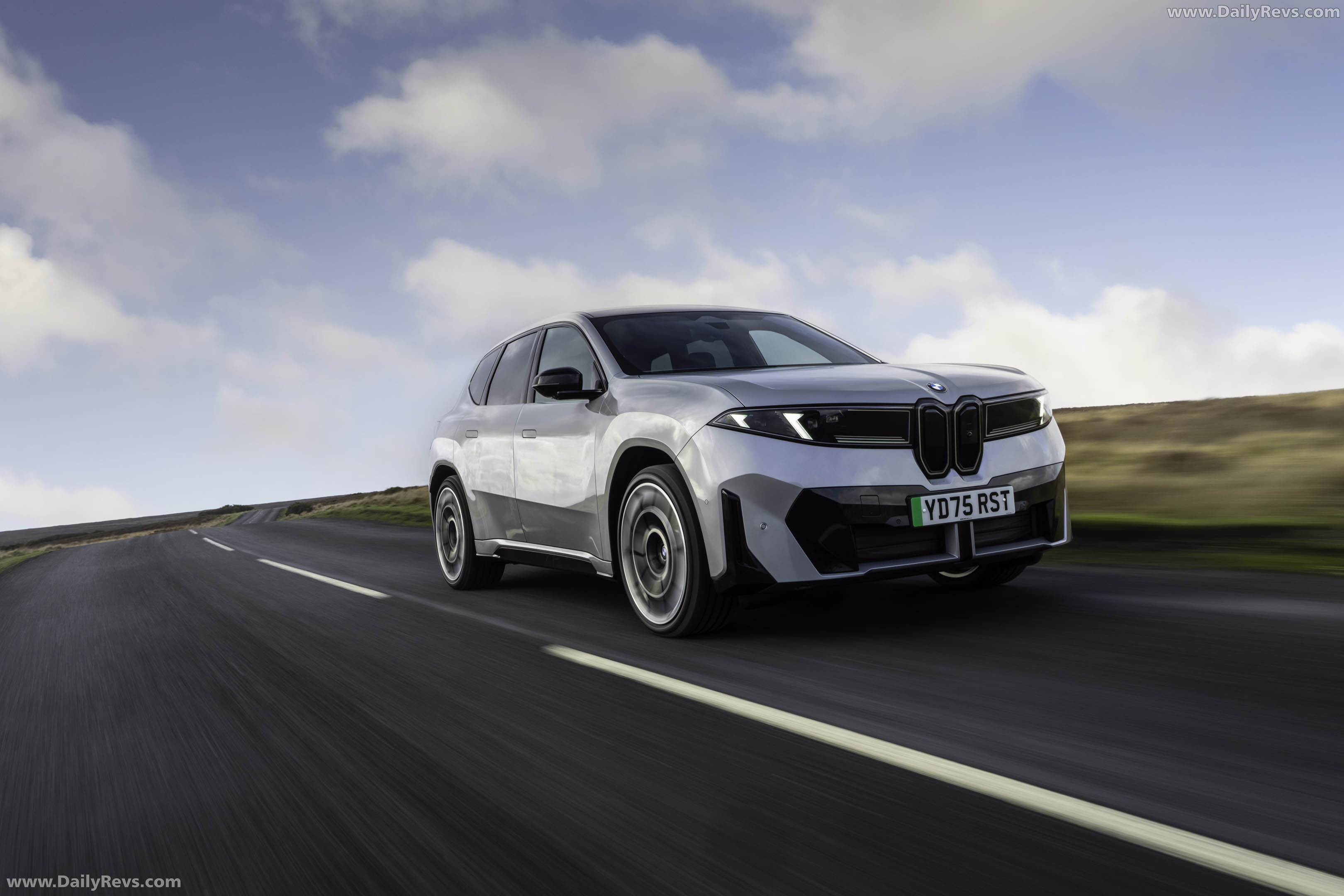 2026 BMW iX3 50 xDrive M Sport Pro NA5 Front View