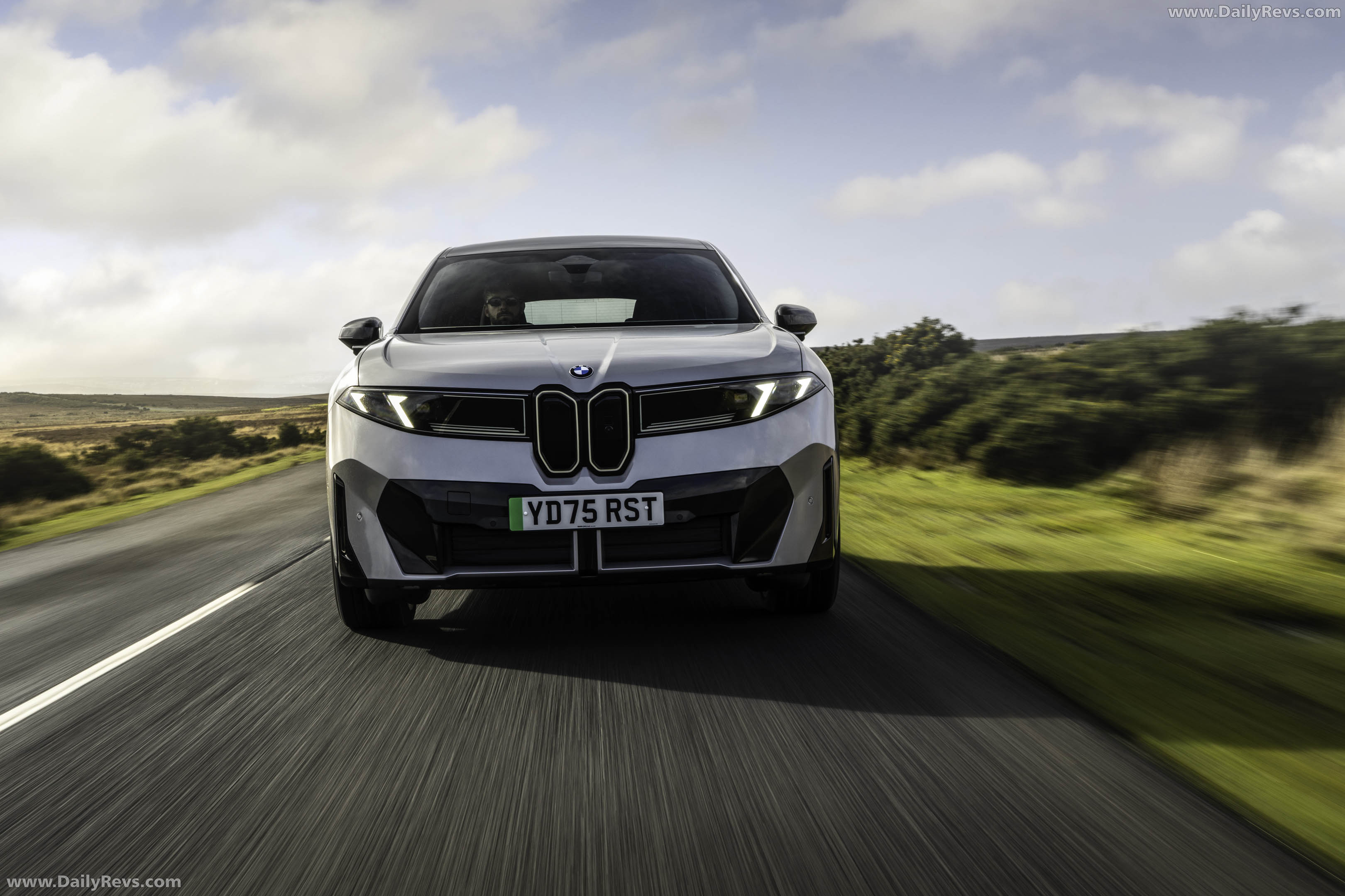 2026 BMW iX3 50 xDrive M Sport Pro NA5 Front View