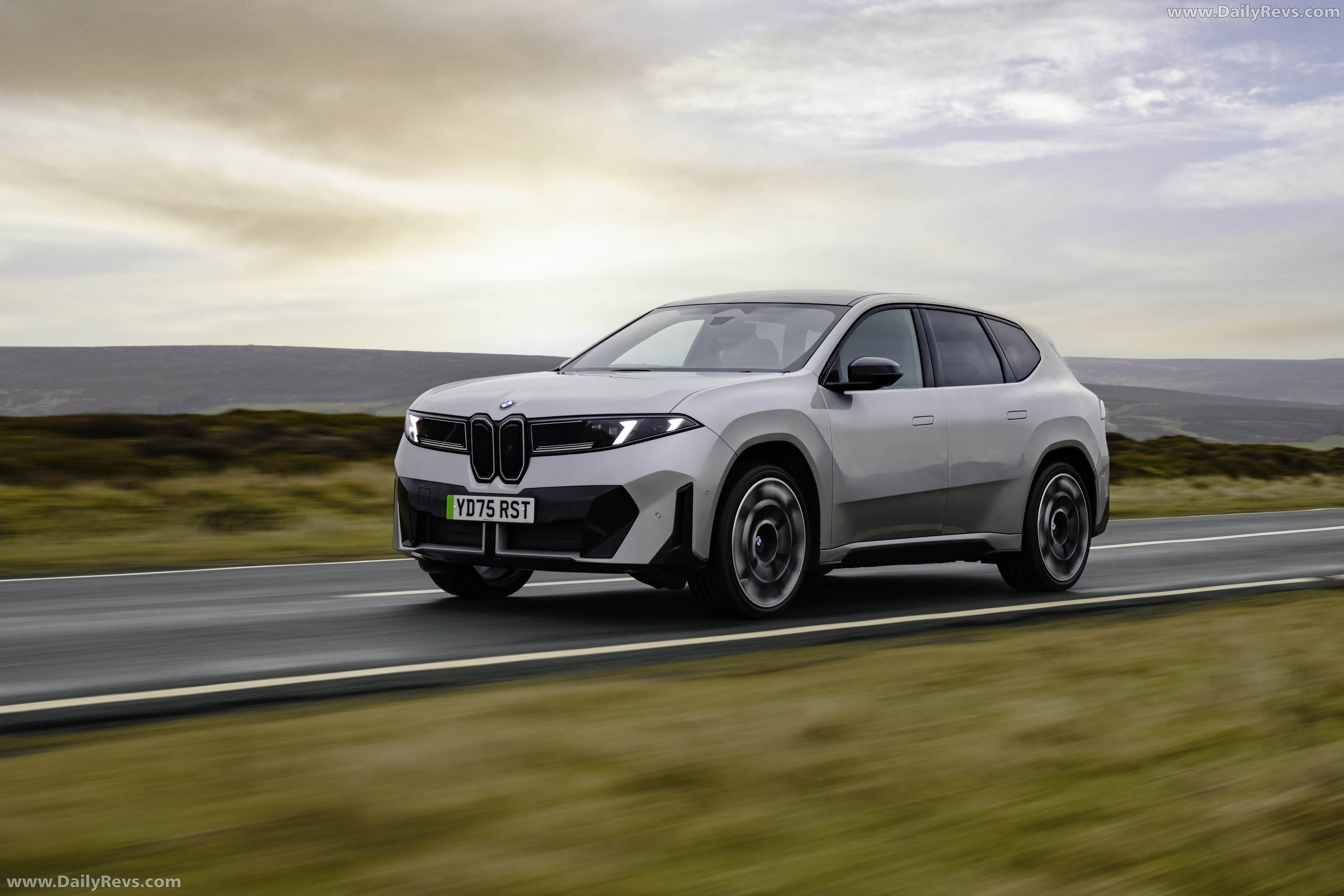 2026 BMW iX3 50 xDrive M Sport Pro NA5 Front View