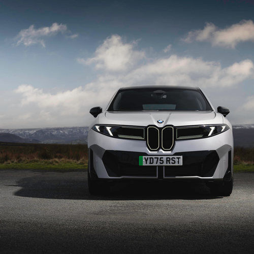 2026 BMW iX3 50 xDrive M Sport Pro NA5 Front View