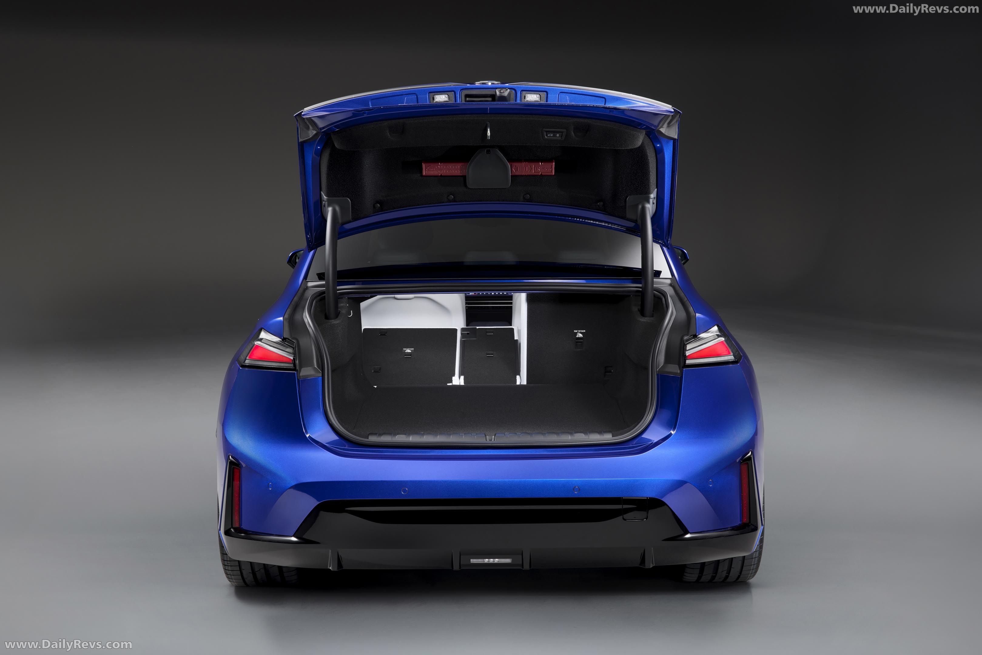 2027 BMW i3 50 xDrive Interior