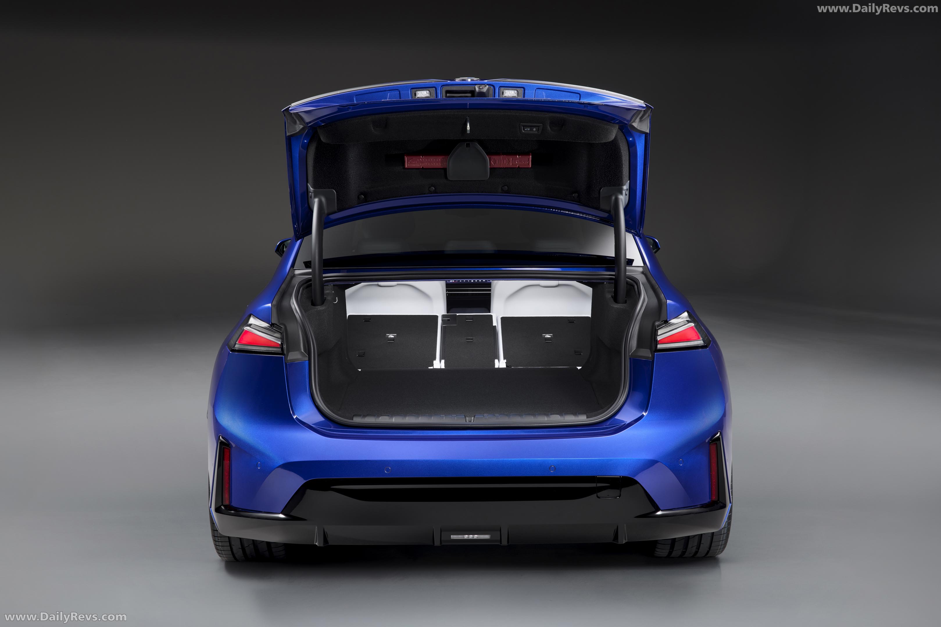 2027 BMW i3 50 xDrive Interior