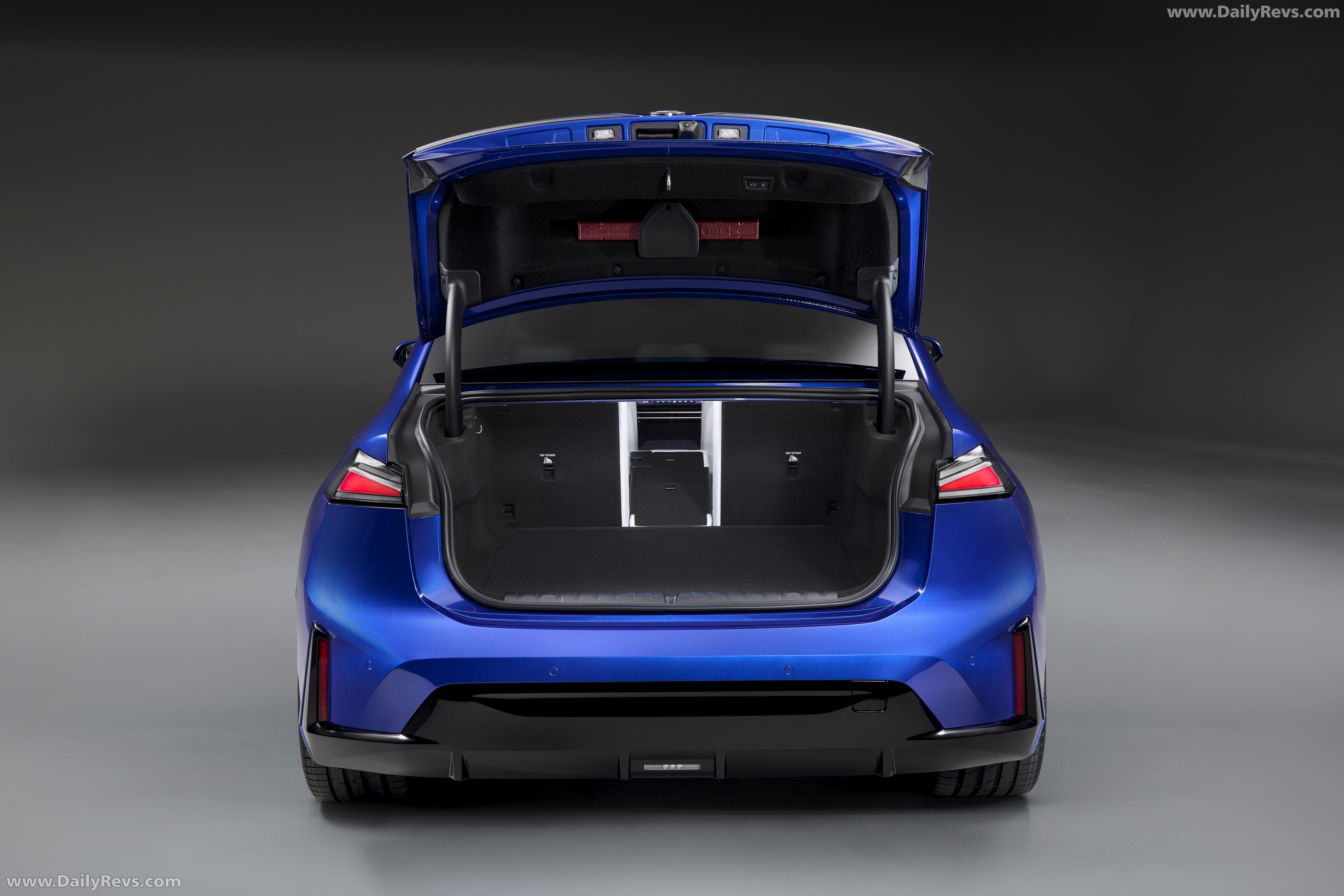 2027 BMW i3 50 xDrive Interior