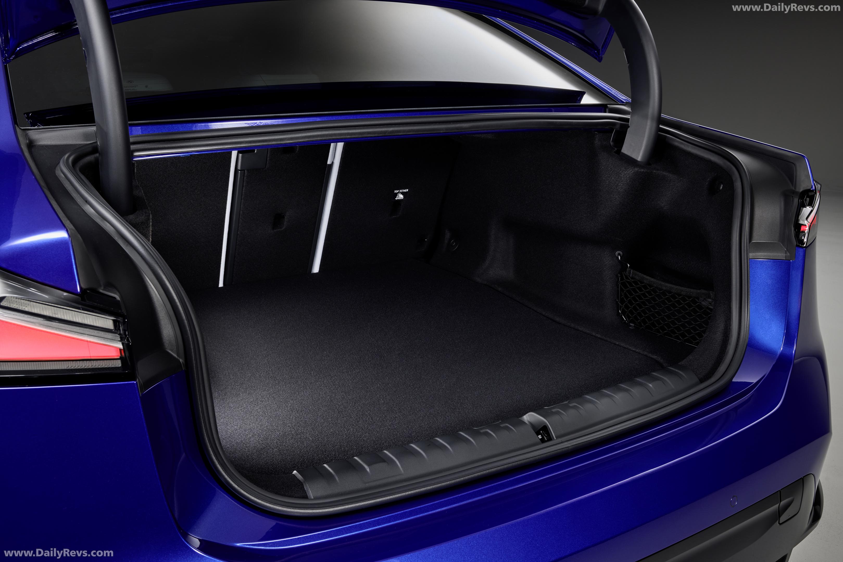 2027 BMW i3 50 xDrive Interior