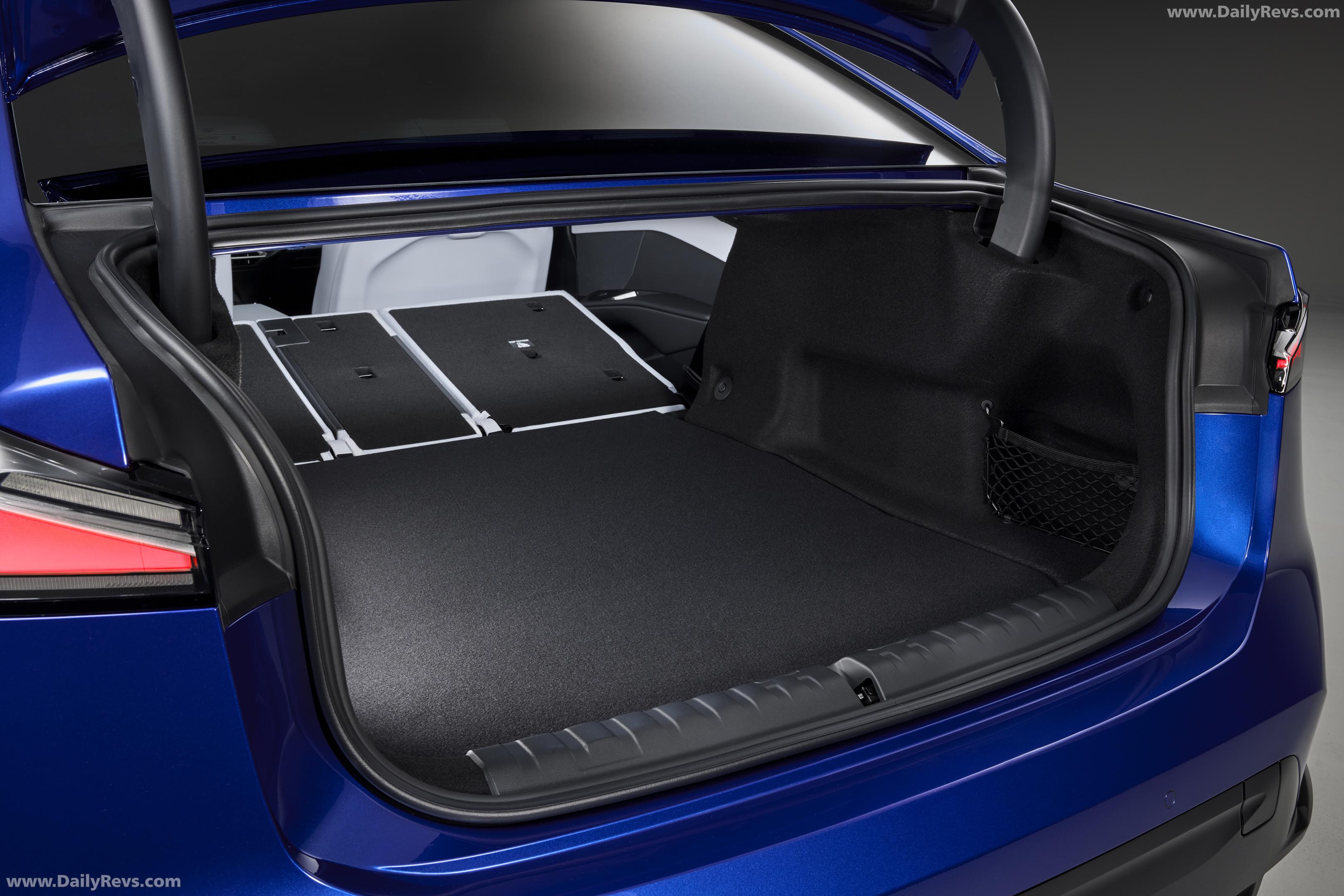 2027 BMW i3 50 xDrive Interior