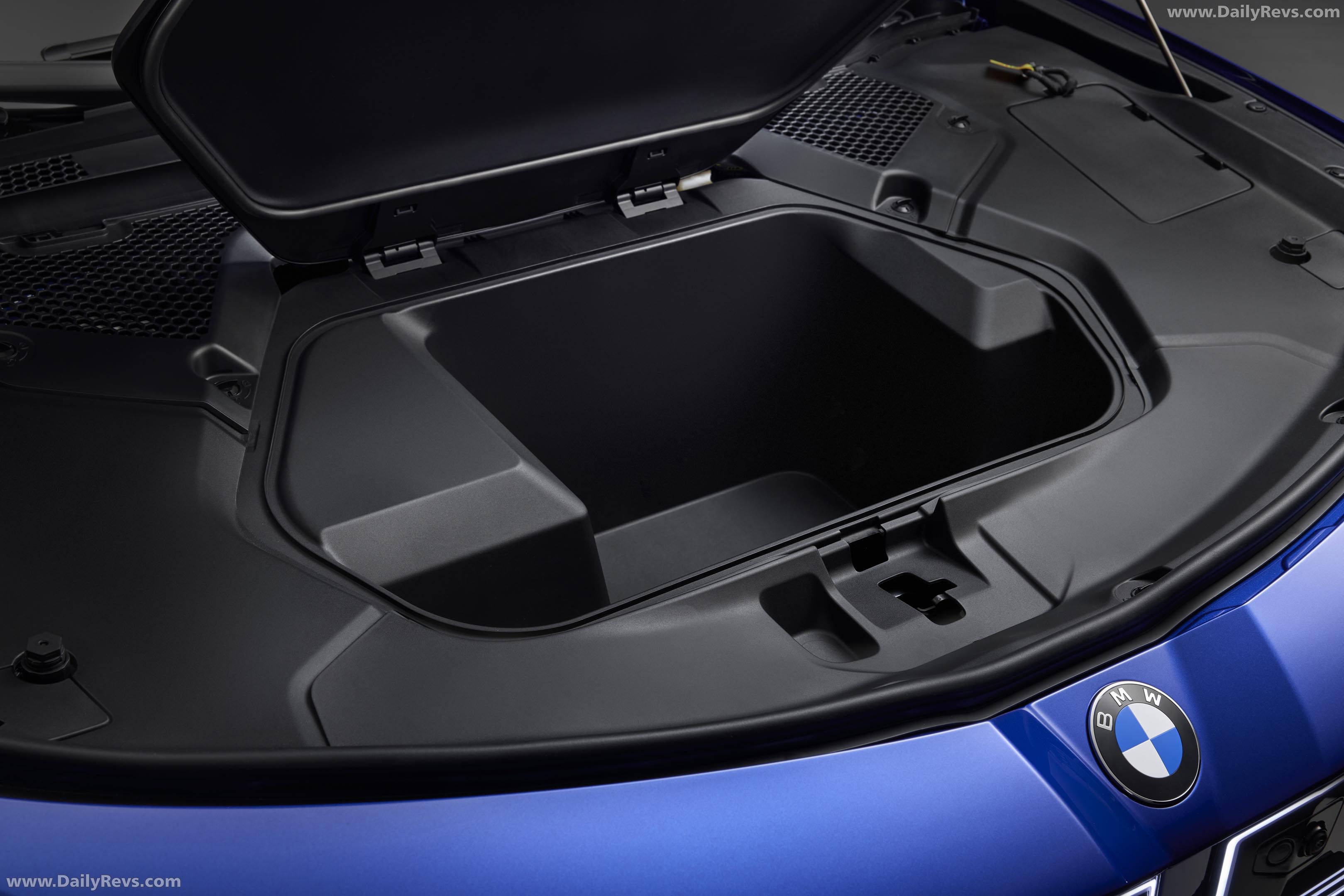 2027 BMW i3 50 xDrive Interior