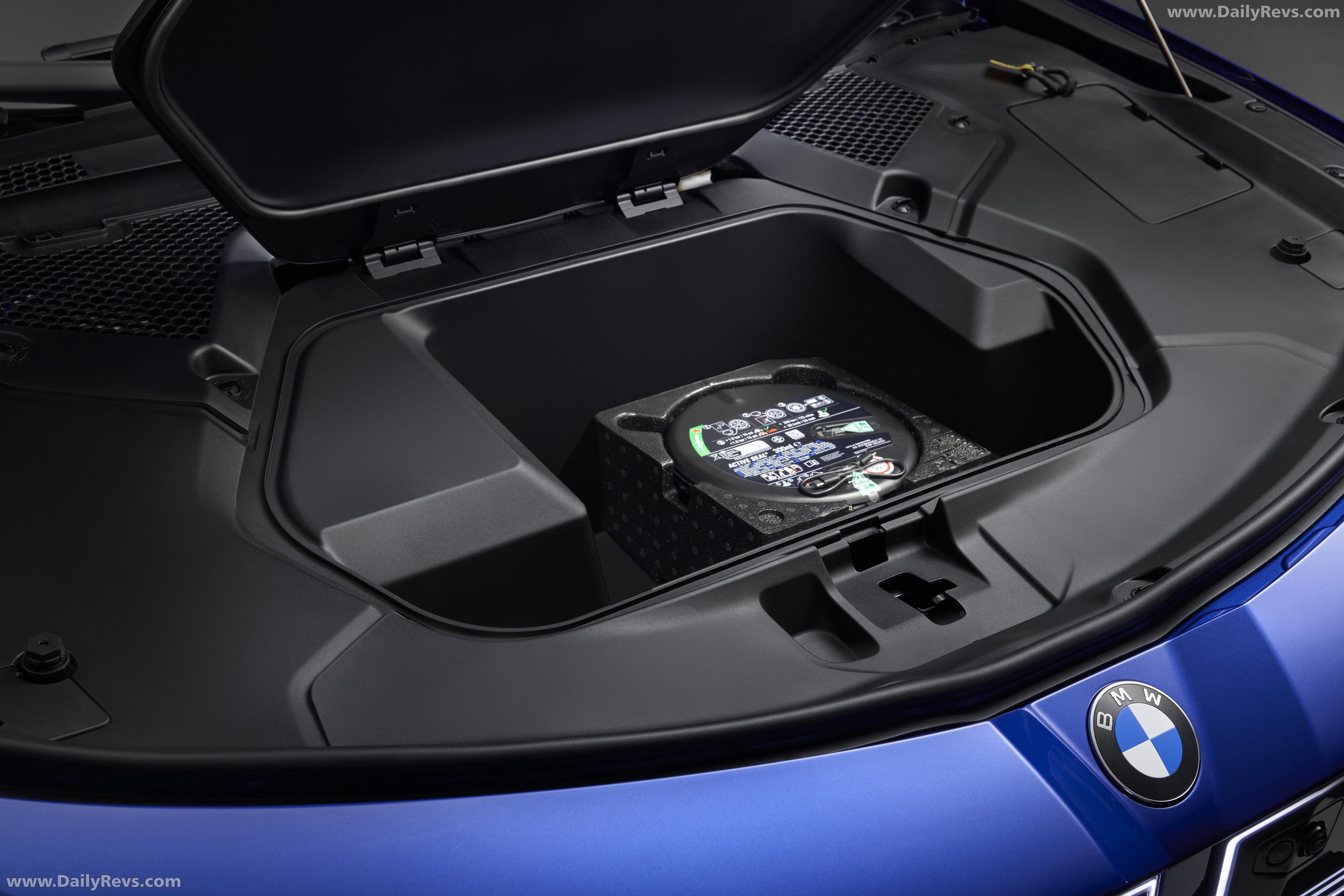 2027 BMW i3 50 xDrive Interior
