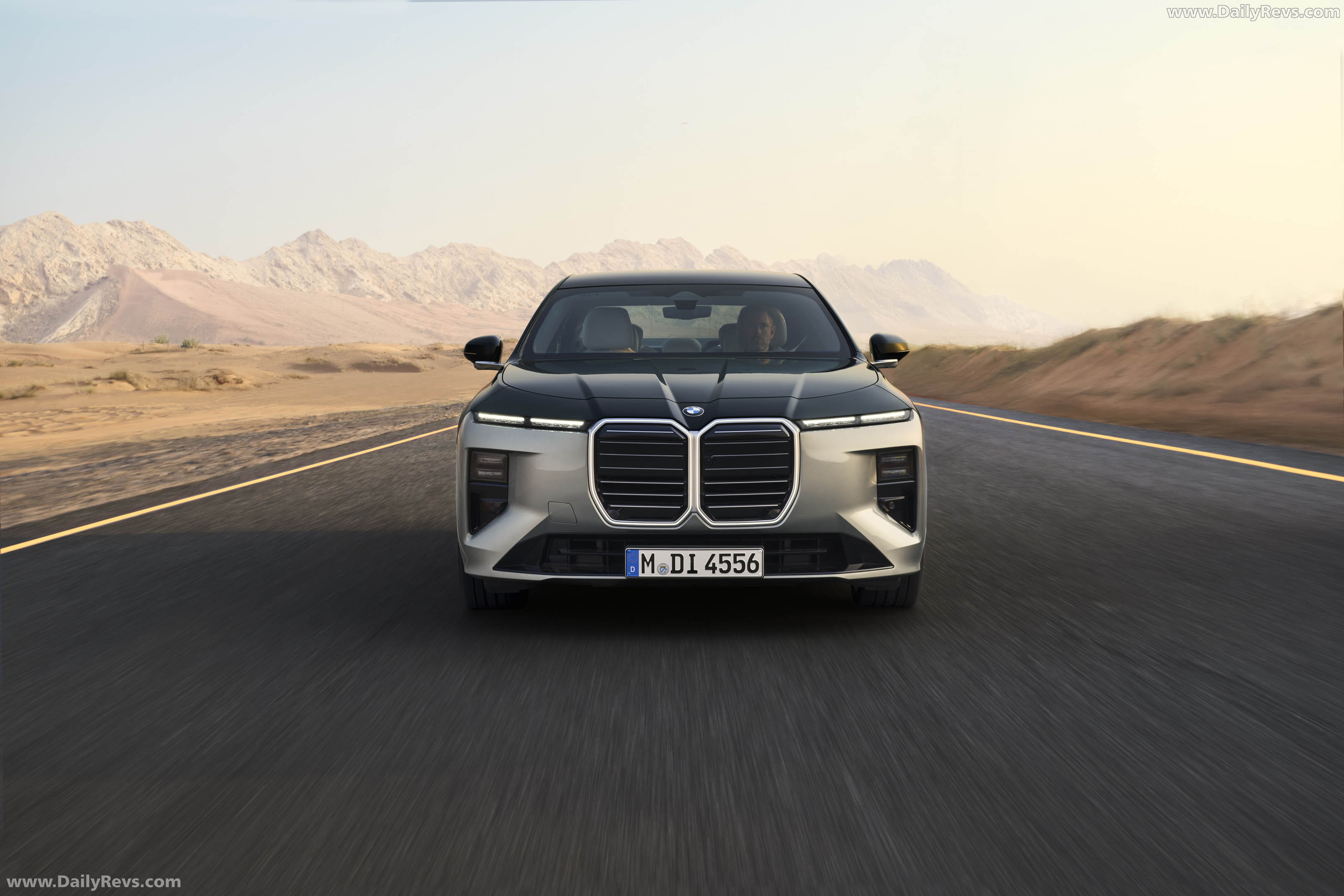 2027 BMW 740 xDrive G70 Front View