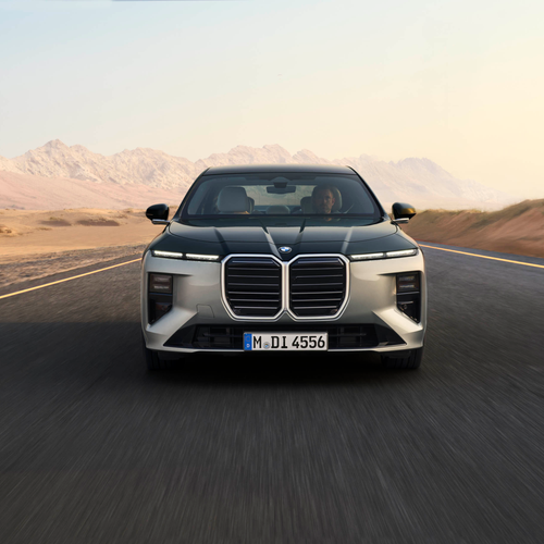 2027 BMW 740 xDrive G70 Front View