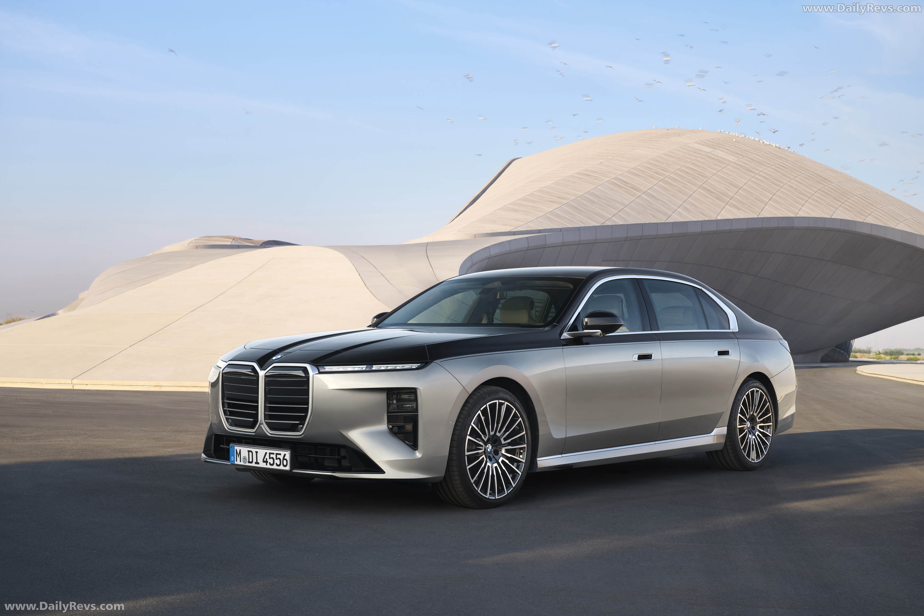 2027 BMW 740 xDrive G70 Front View