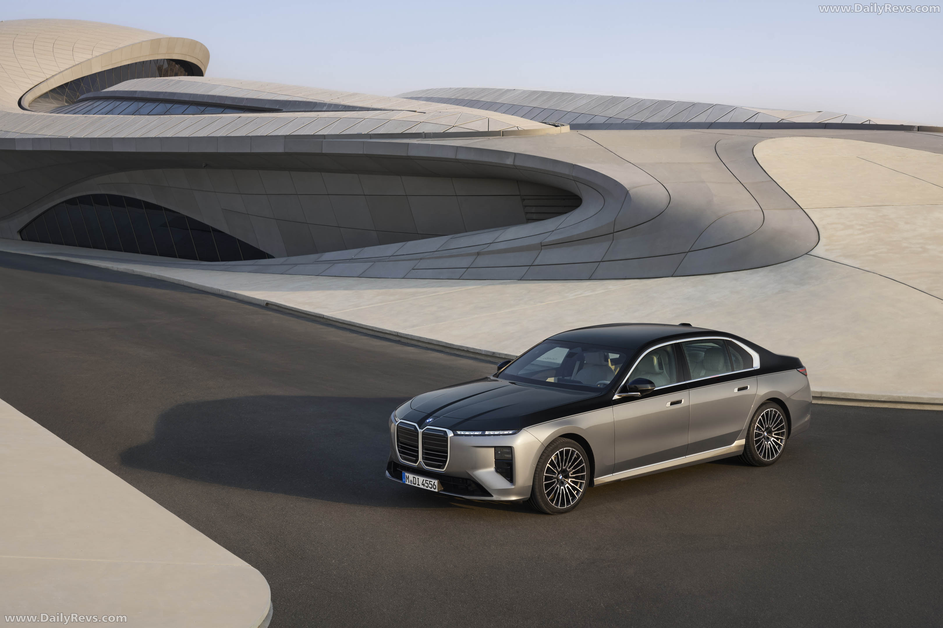 2027 BMW 740 xDrive G70 Front View
