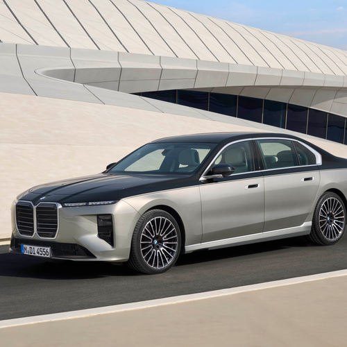 2027 BMW 740 xDrive G70 Front View